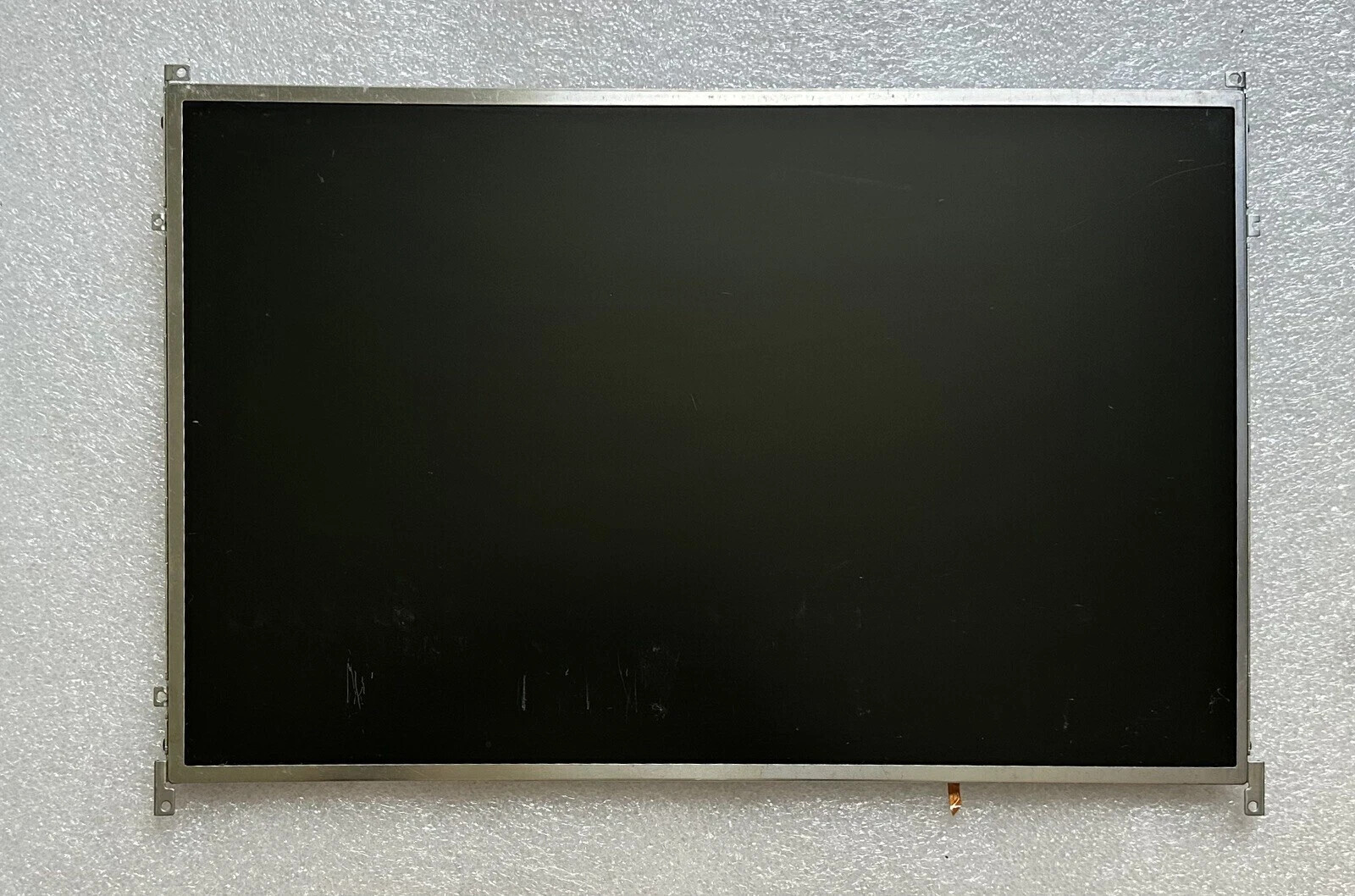 Dell Latitude E6500 Laptop 15.4″ WXGA LCD Display Screen F253H LP154WX7 TL