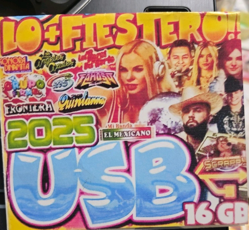 Usb 16 GB varios Artistas 7,000 Mil Temas