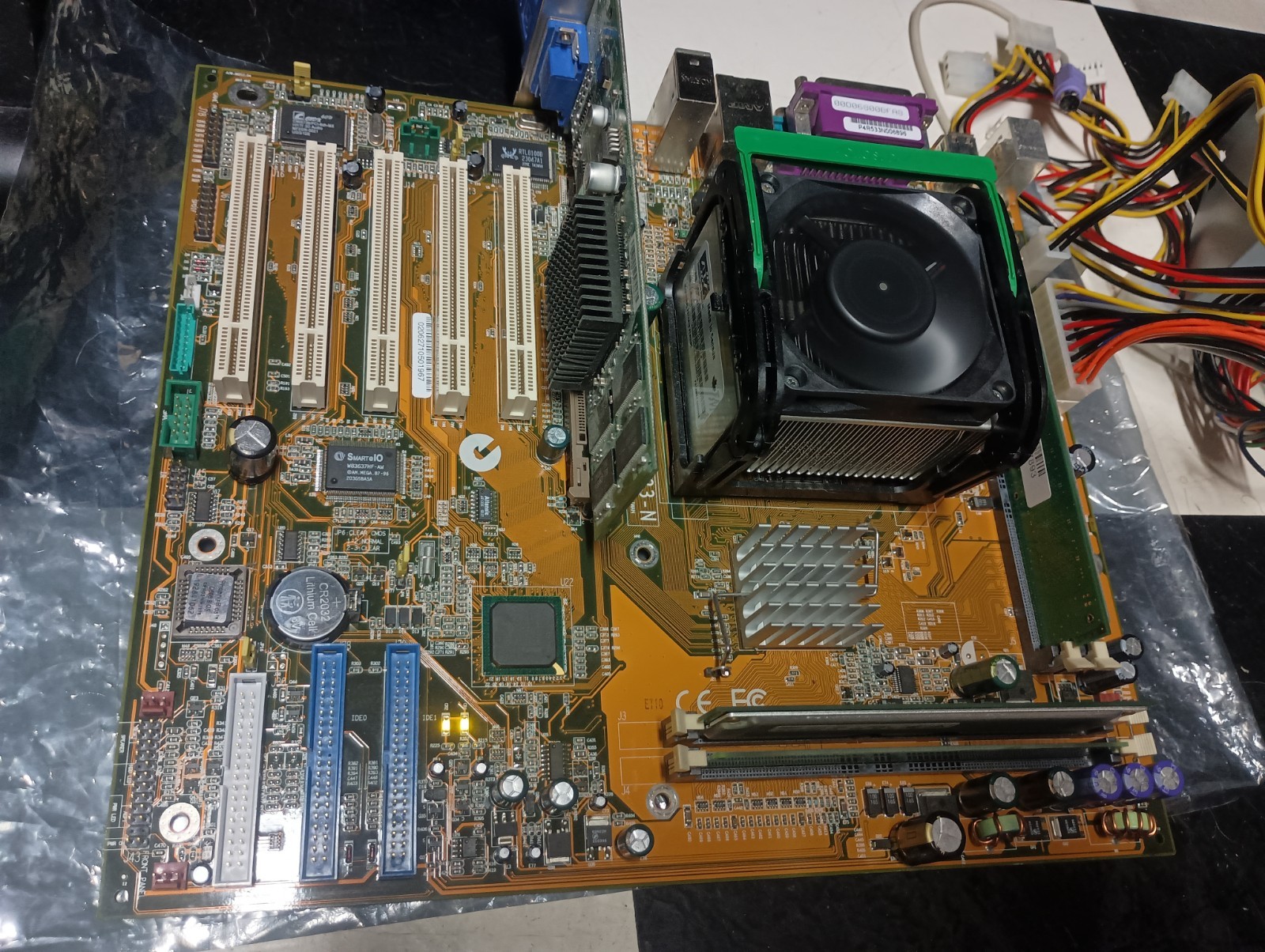 Iwill Motherboard P4R533-N mPGA478B, Pentium 4 2.53 GHz, 512 MB RIMM, Cooler