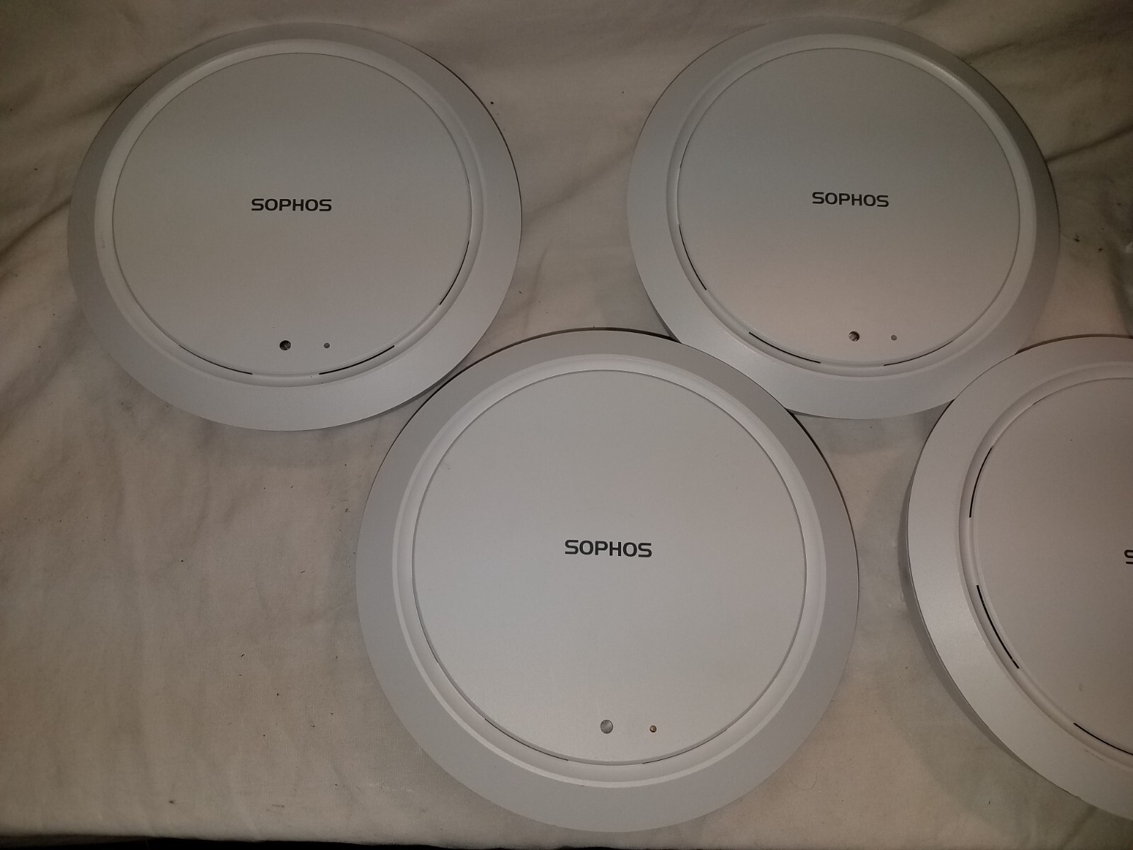 4x Sophos AP 55C Wireless AP Sophos AP 55C 802.11ac Dual Band/Radio AP + 1x 100C