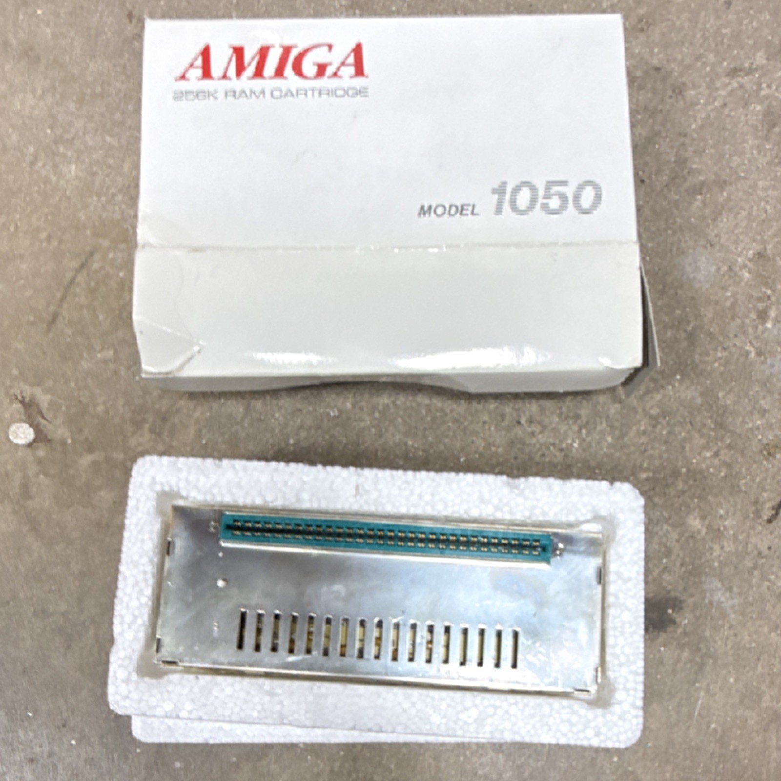 Amiga 256K RAM Cartridge Model 1050 Vintage Computer Memory Cartridge Accessory