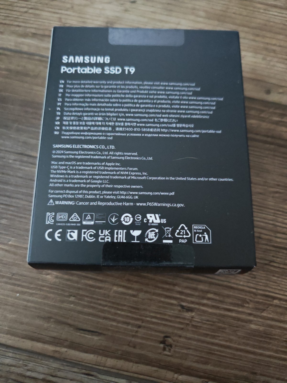 Brand new Samsung T9 Portable External SSD 1TB USB 3.2 Gen 2×2 2000MB/s Black