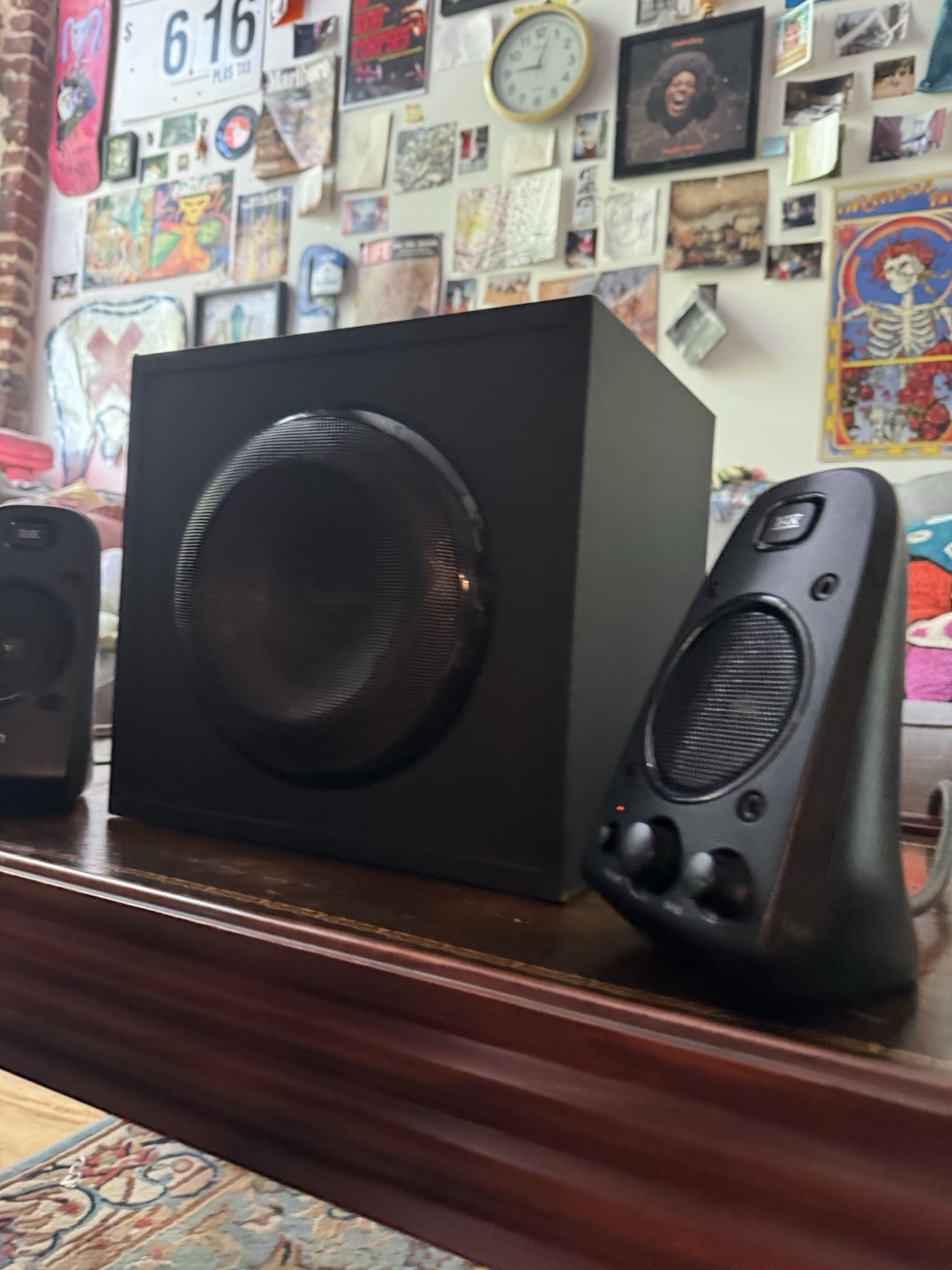 Logitech Z623 Home Speaker System 3-Piece 2.1 Channel Black 400 Watt TV Phone PC