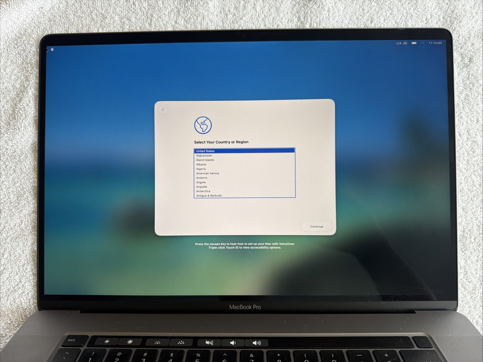 MacBook Pro 16 Inch 32GB Memory 1TB Storage 2.3 GHz 8-Core Intel Core i9 A2141