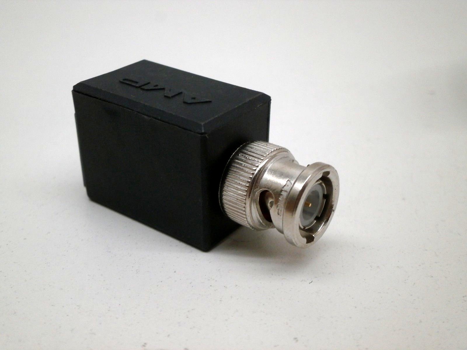 AMP 555330-1 Modular 8-Position RJ45 Jack to 5-Position Male BNC Adapter