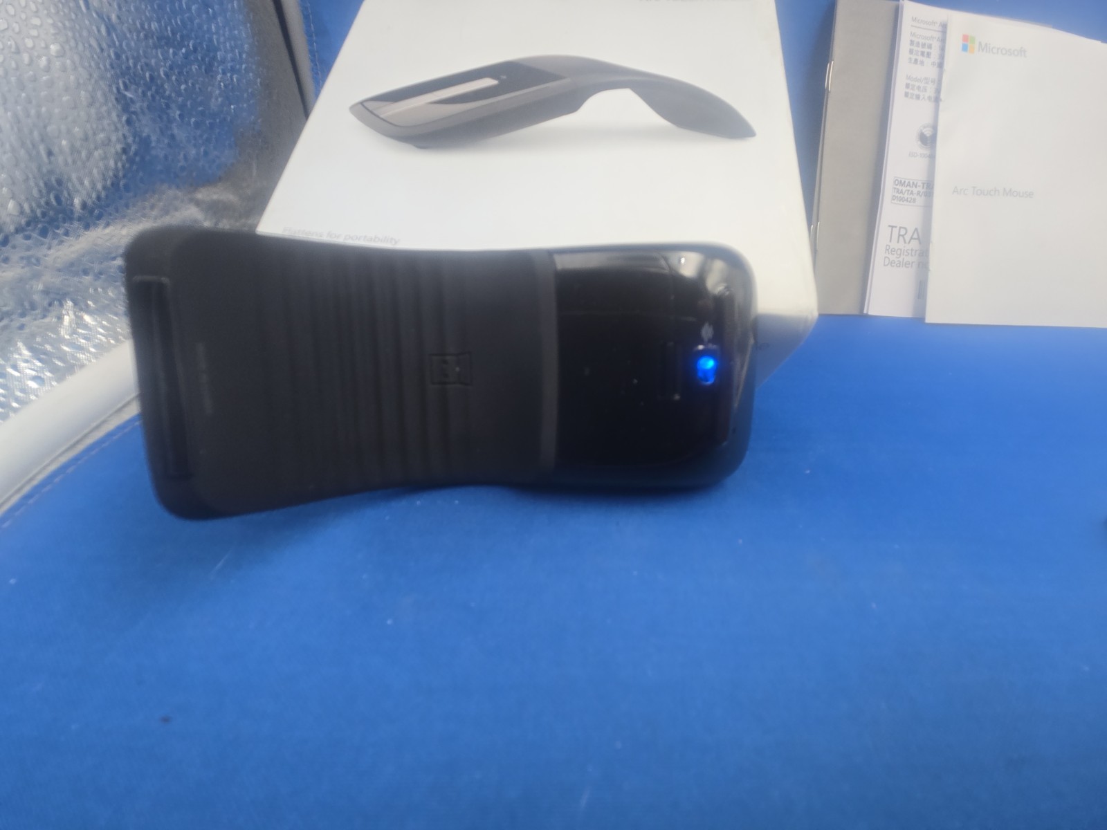 Microsoft Arc Touch Wireless Bluetrack Mouse RVF-00052 Model 1428 1496