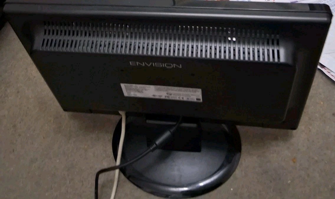 ENVISION PERIPHERALS G917W1 LCD WIDESCREEN CPU/GAME BLACK 19″ MONITOR + HOOKUPS!