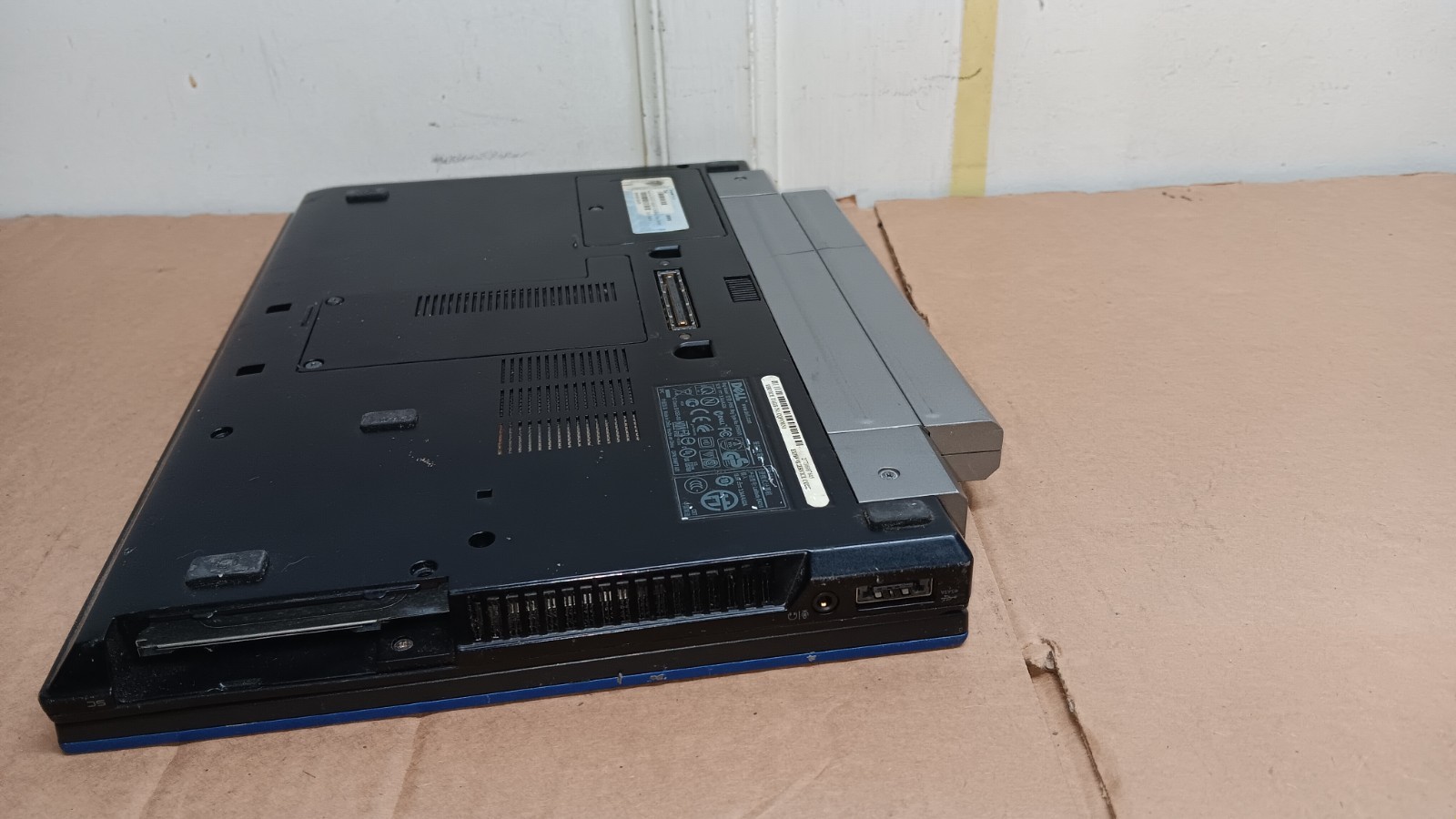 Dell Latitude E4310 Laptop intel Core I5 M560 @ 2.67GHz 4GB RAM 13.3″ LCD Screen