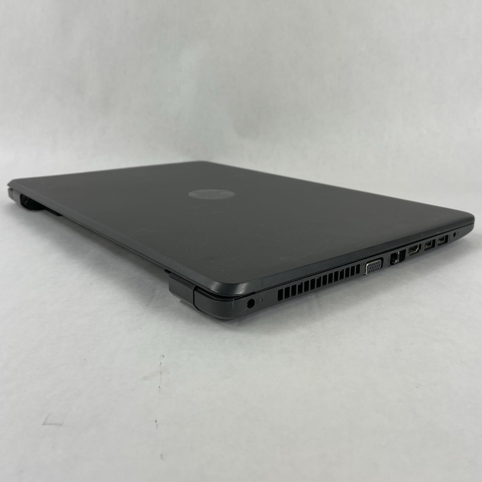HP 250 G6 15.6″ i5-7200U 2.50 GHz 8 GB RAM No SSD No OS – Bad Keys READ