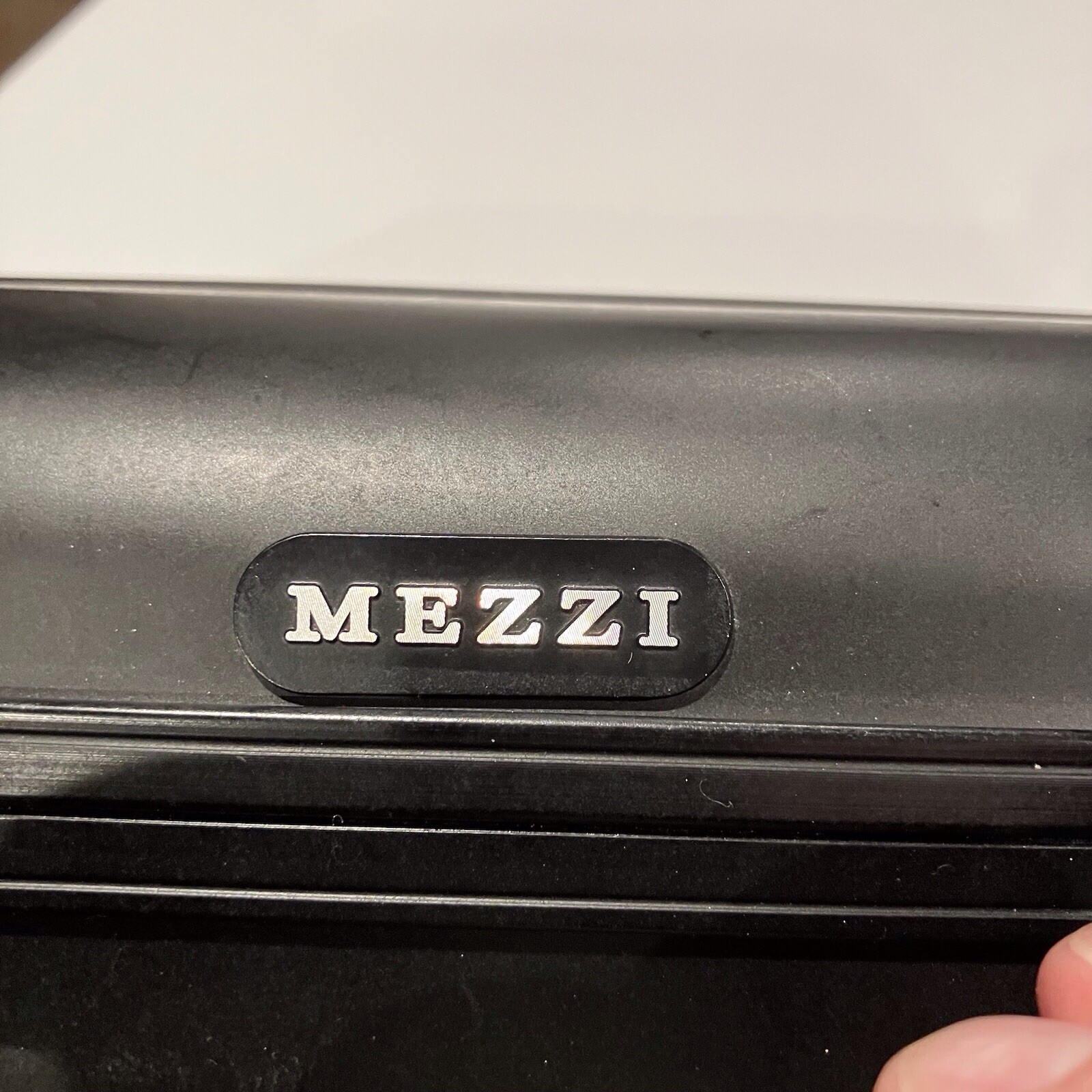 MEZZI Hard Aluminum Briefcase Laptop Case BLK Padded Inside , Scratch 18”x14x4