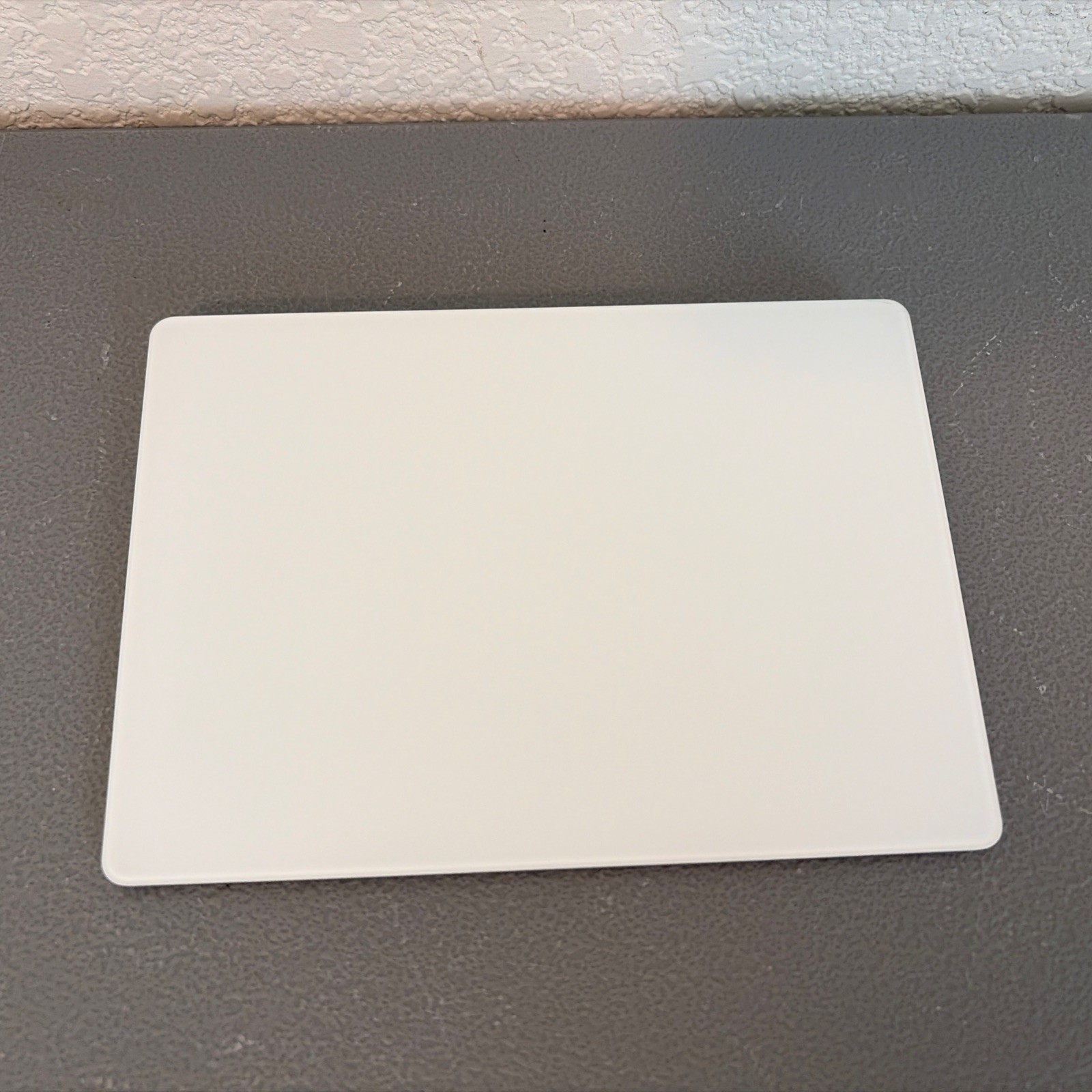 Apple Magic Trackpad Wireless Bluetooth Touchpad A1535 EMC2733 White