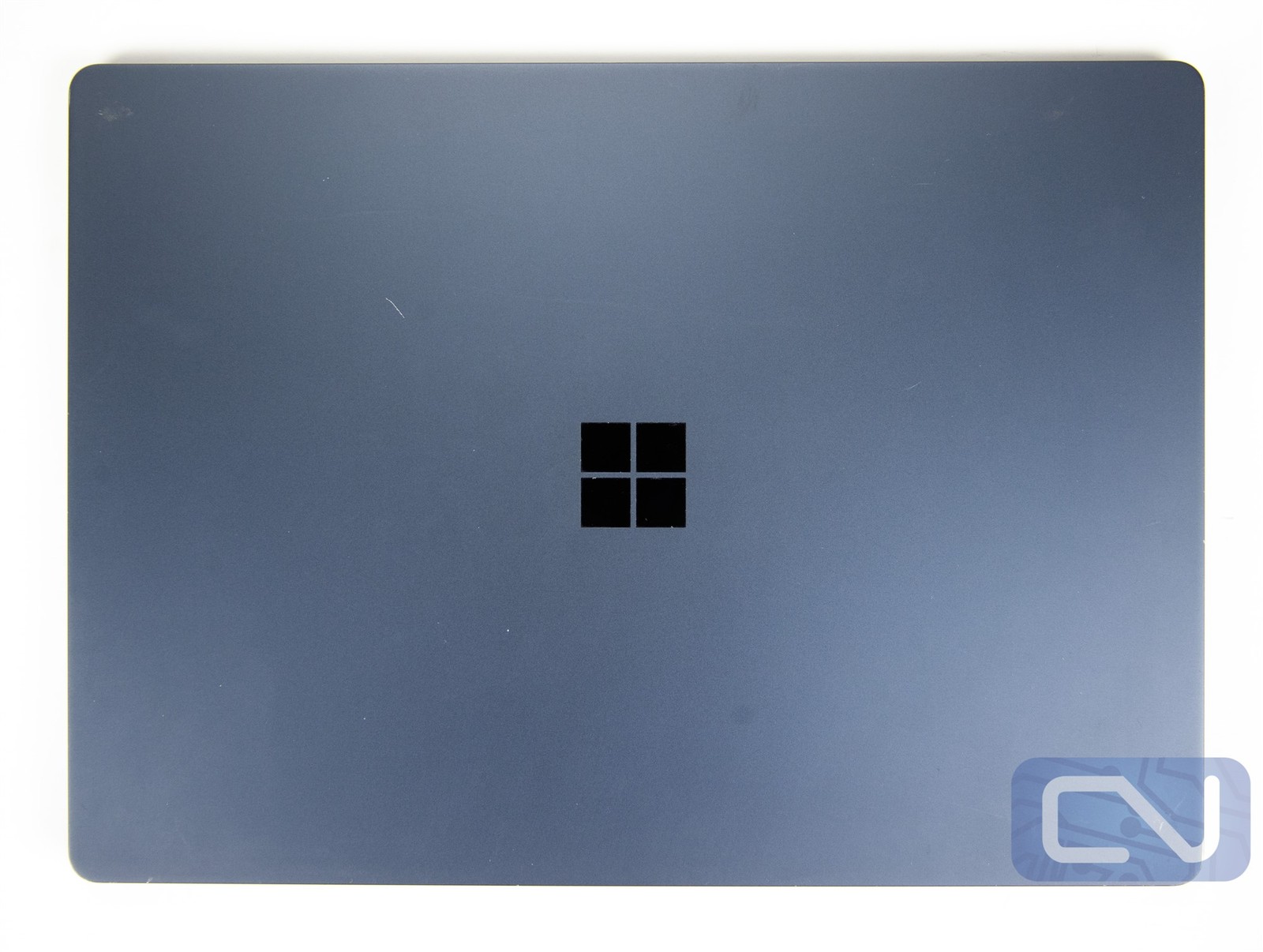 Microsoft Surface Laptop 1st Gen 13.5″ i7-7660U 8GB 256GB SSD Win 10 Pro NO AC