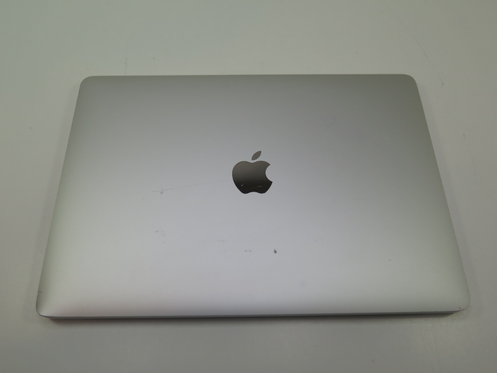APPLE MACBOOK PRO 2020 13″ SILVER 8-CORE M1 16GB 512GB +BATTERY COUNT @ ONLY 262