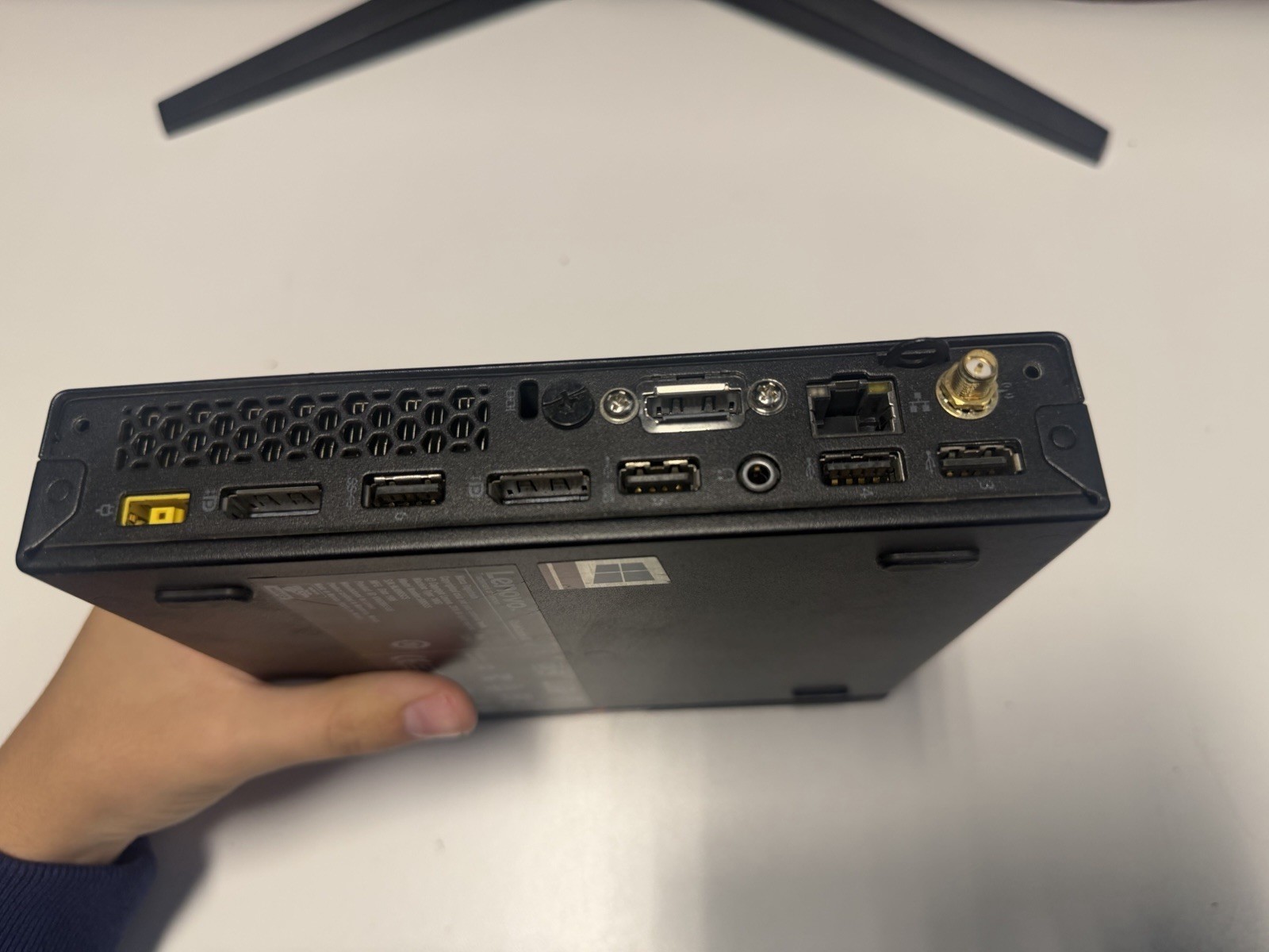 Lenovo ThinkCentre M715q Mini PC | AMD Ryzen 5 PRO 2400 | 8GB RAM | 500GB HDD