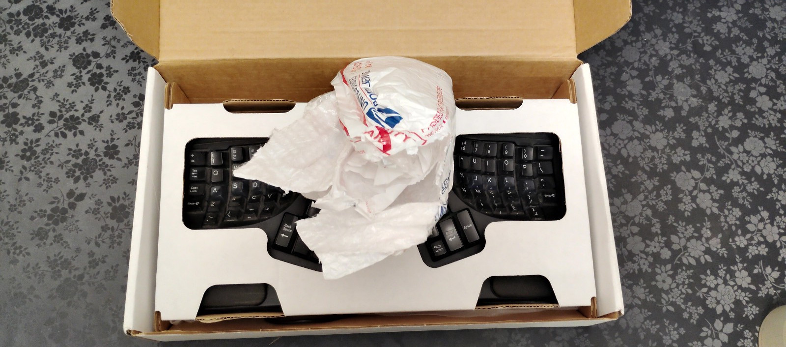 Kinesis KB500USB-blk Advantage MPC/USB Contoured Ergonomic USB Wired Keyboard