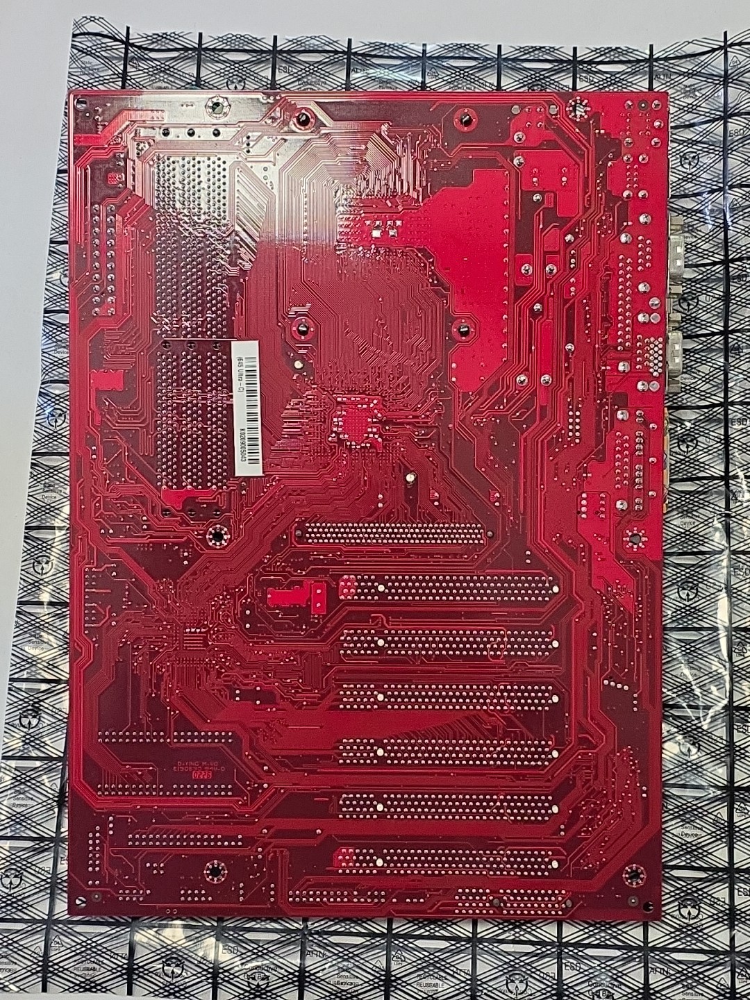 MSI MS-6547 Ver 2 Socket A DDR ATX Motherboard AGP 2Ghz P4, 2.3gb DDR, Cables