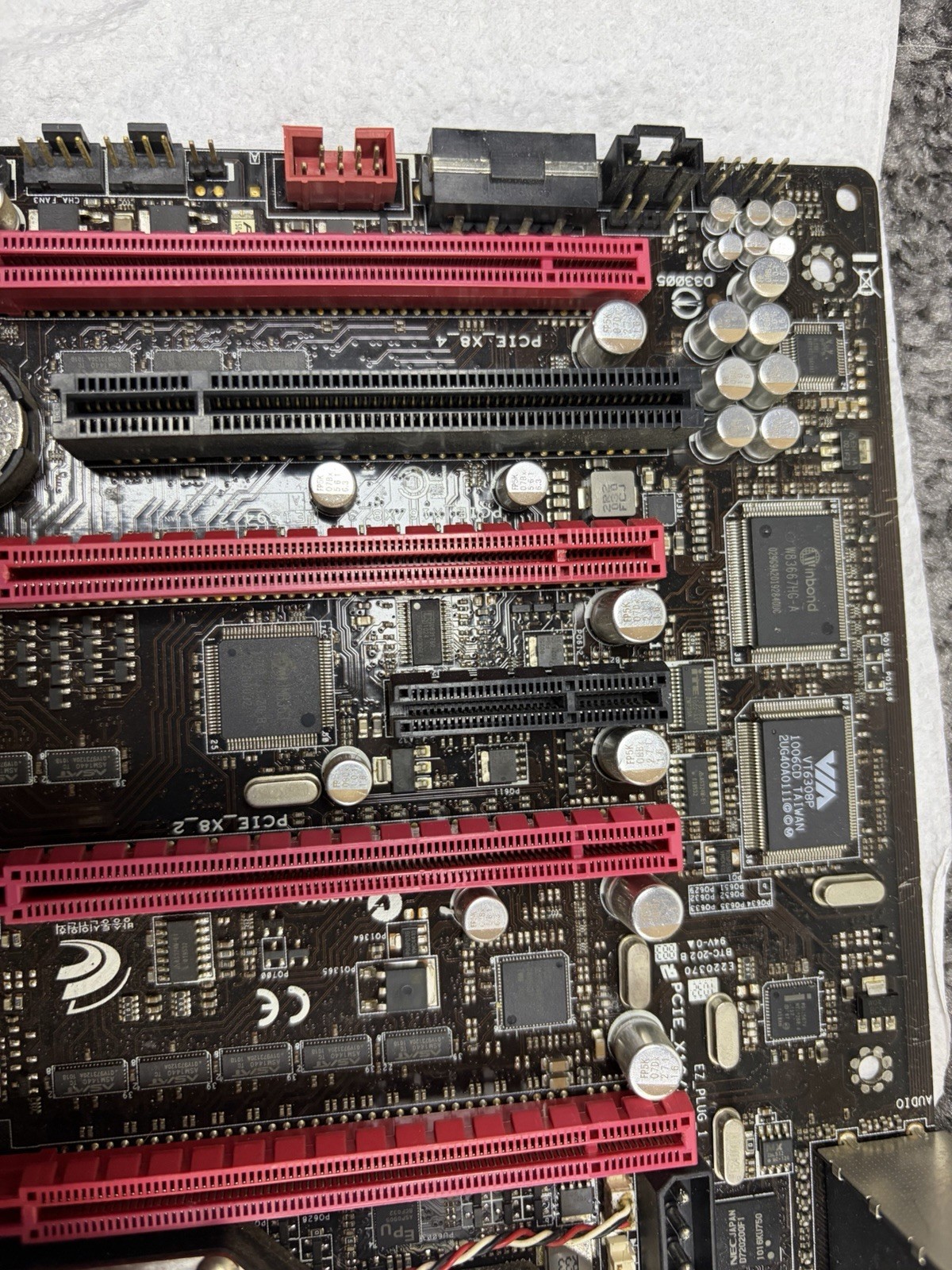 ASUS Rampage III Extreme ATX Intel LGA1366 DDR3 6-DIMM PCIe USB 3.0