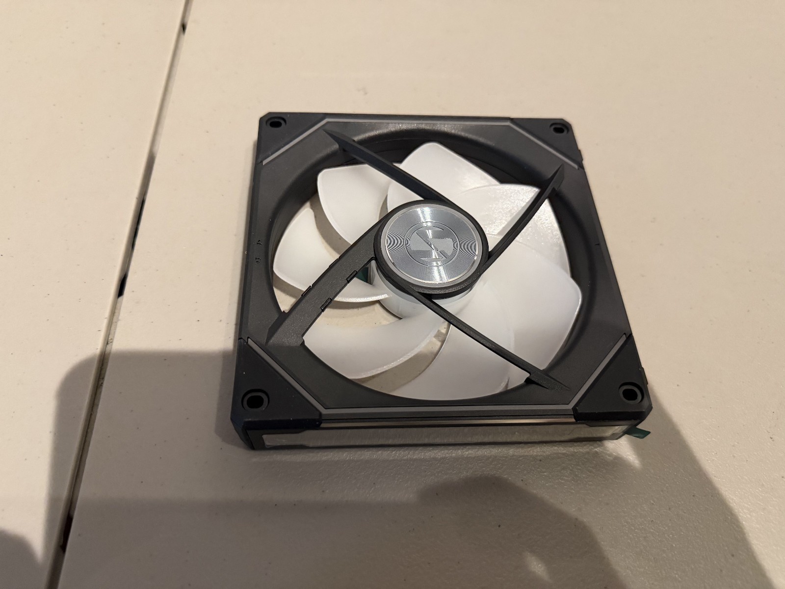 *Fans Only* Lian Li SL Infinity 140mm – Black (1-Pack)