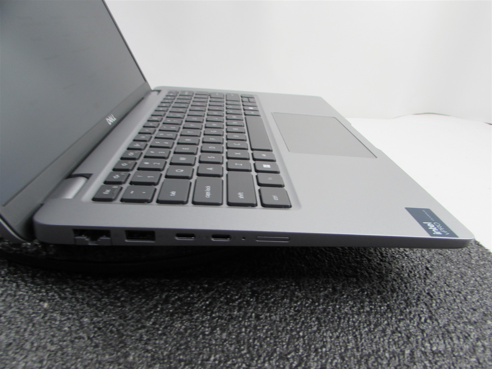 DELL LATITUDE 5450 1920X1080 FHD CORE ULTRA 7 165U 512GB SSD 32GB RAM NO O.S