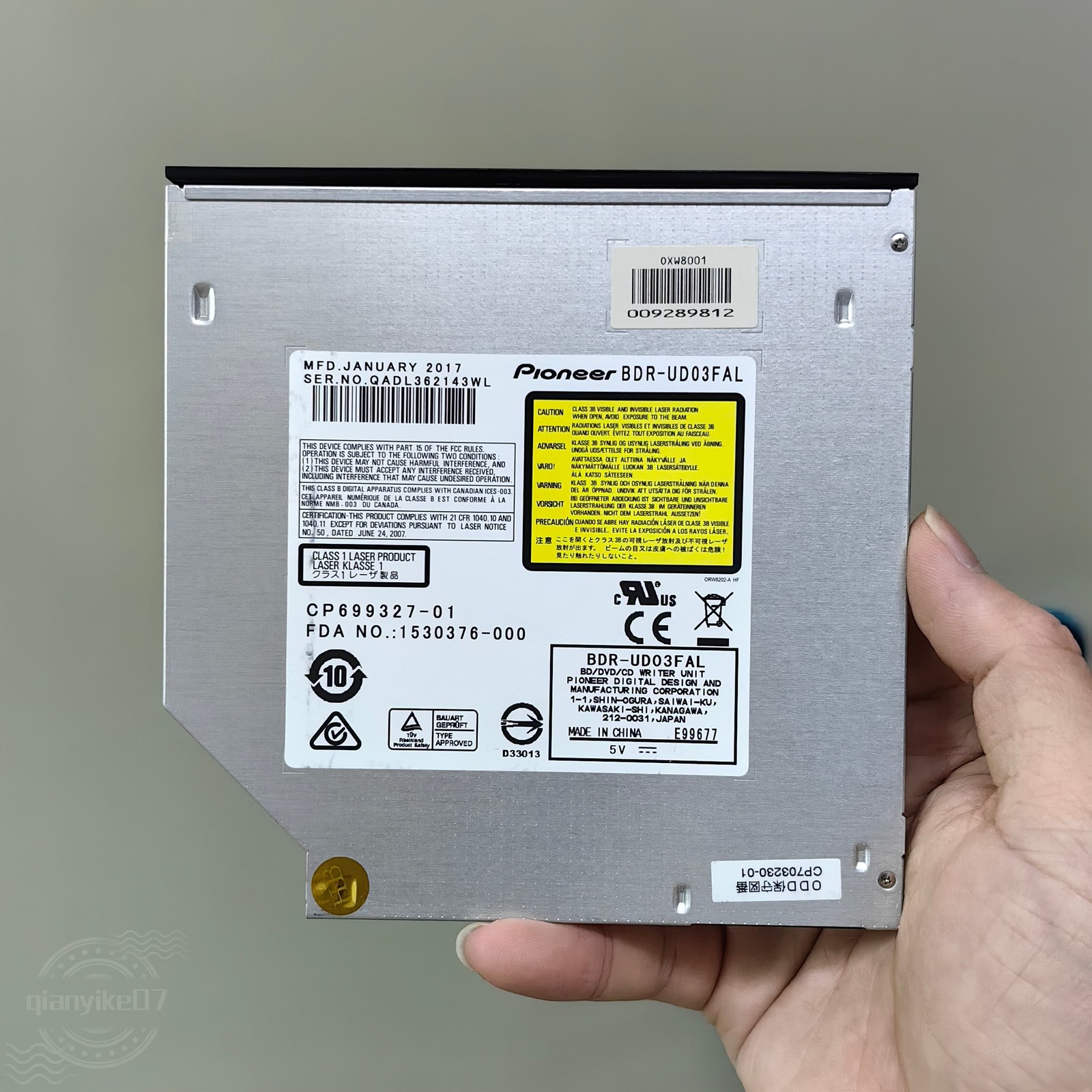 9.5mm BDR-UD03 Tray Load Blu-ray Burner BD-RE Internal DVD Writer Drive Player