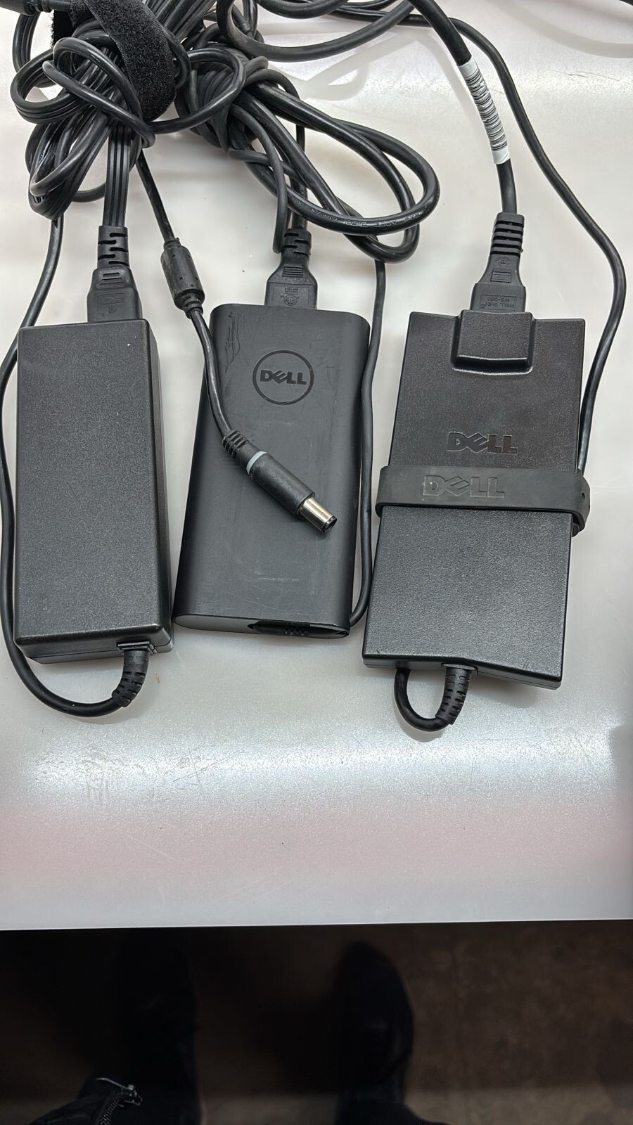DELL LAPTOP CHARGERS 65W/90W/130W OUTPUT CURRENTS 3.34A/4.62A/6.7A ROUND PIN QTY