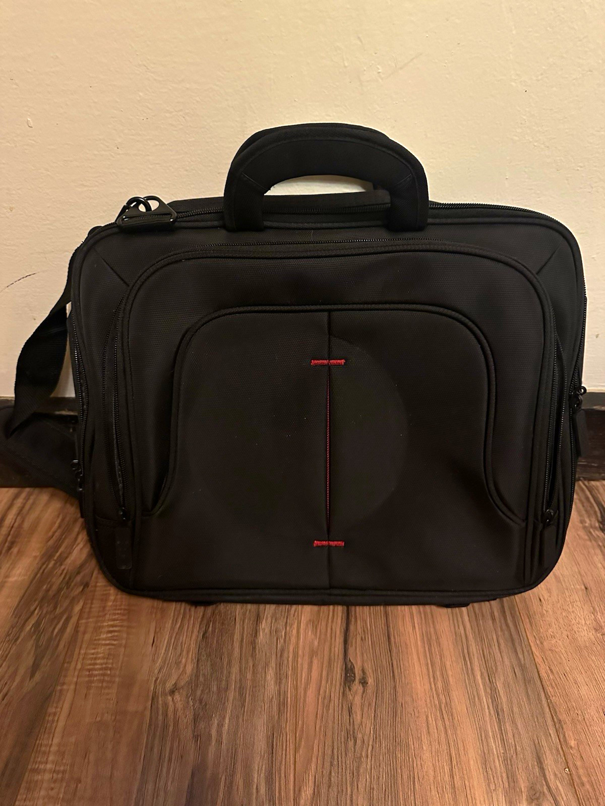 Black Nylon Padded Shoulder/Messenger Laptop Bag w/ Shoulder Strap