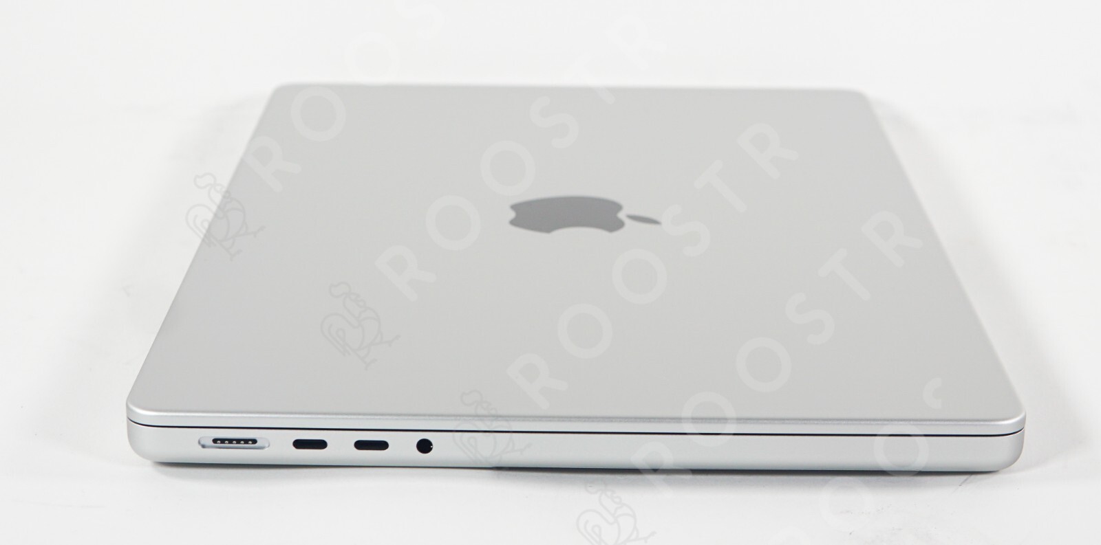 Apple MacBook Pro 14″ M5 Pro 20-Core GPU A3426 24GB RAM 2TB SSD 2026 – Excellent