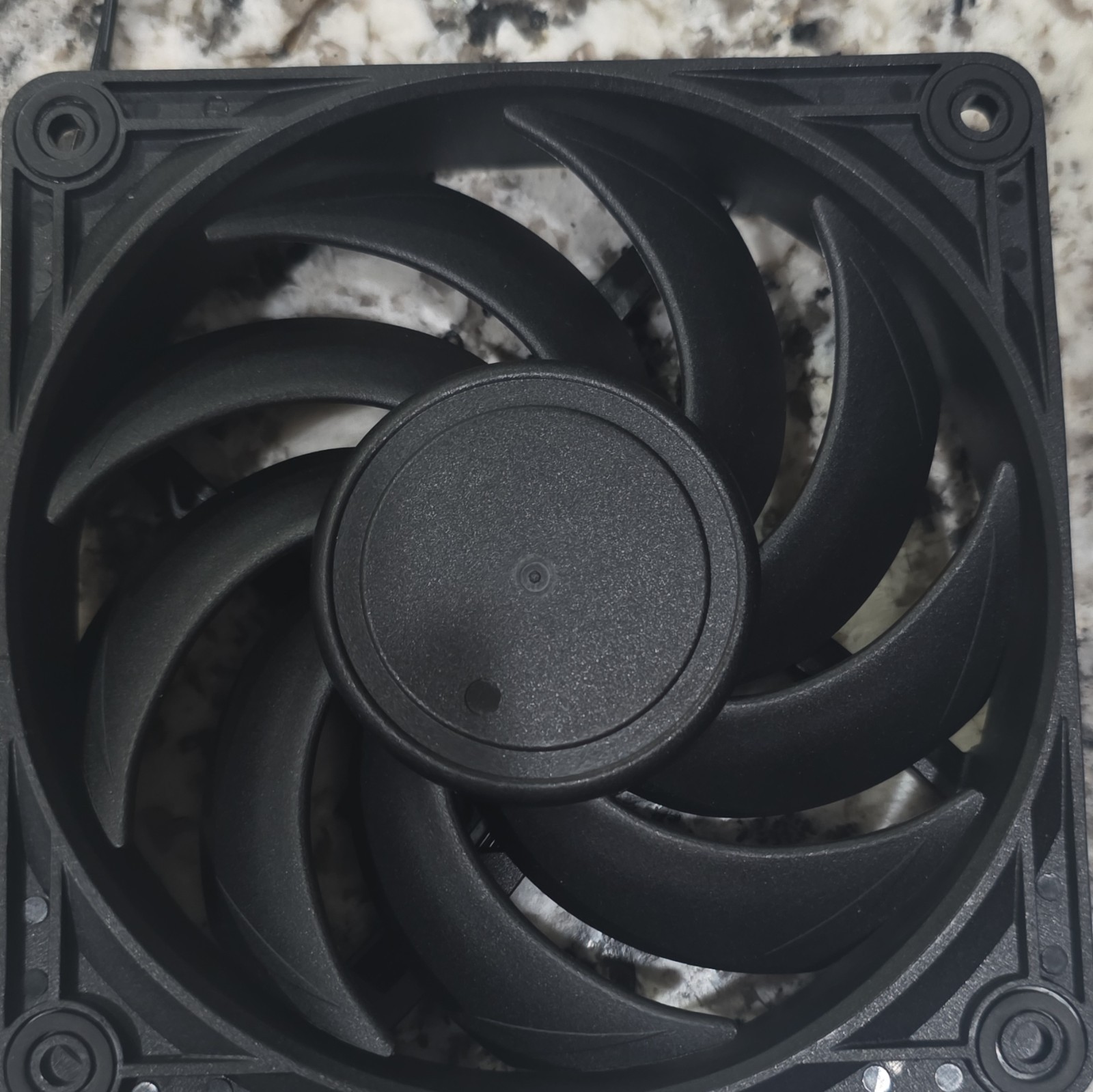 SilverStone CC12025M12S 120mm Case Fan 1500RPM 40 CFM 4-Pin Black