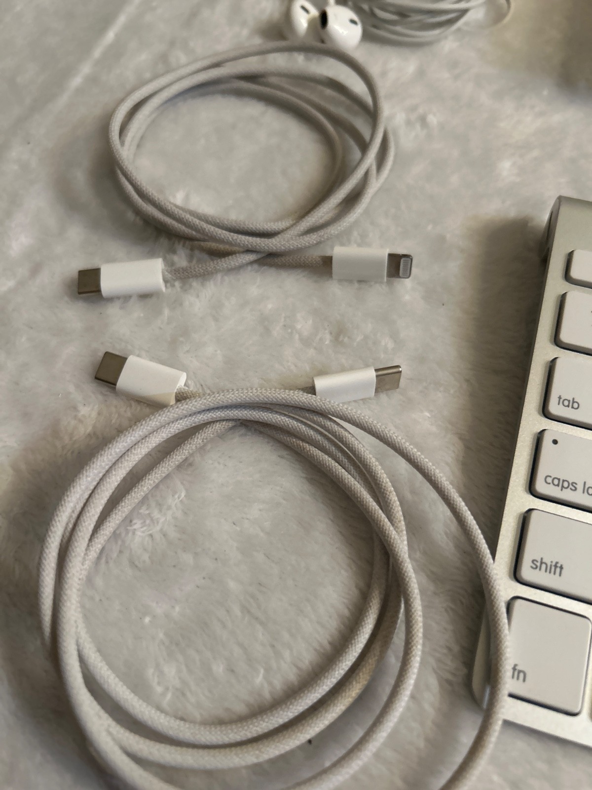 Apple keyboad &Other accessories bundle
