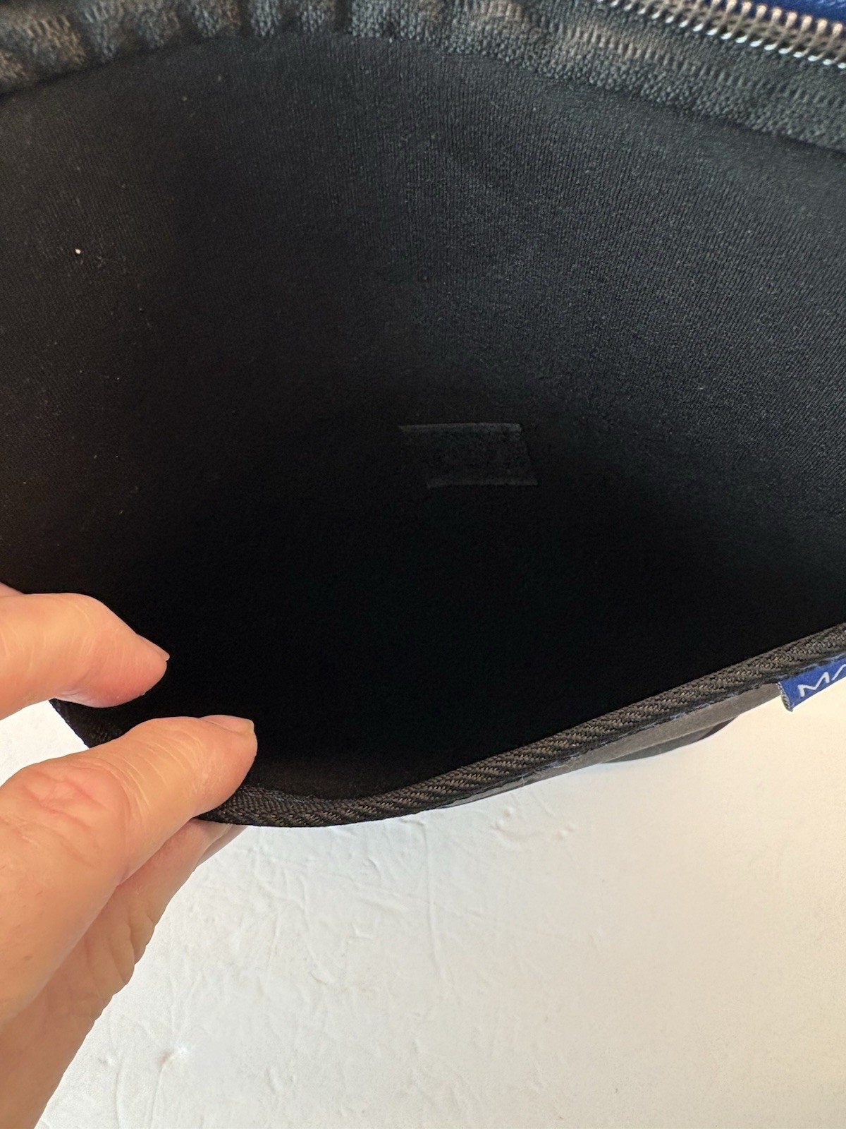 MaxCases Slim Sleeves W/ Pocket for 11″ Devices, Black, No Shoulder Strap