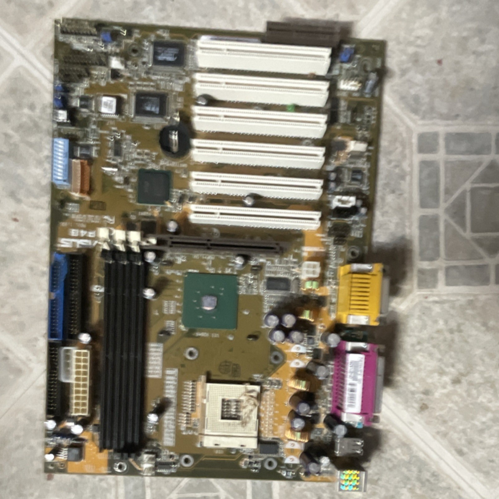 ASUS P4B ATX Socket 478 Intel Motherboard PCI AGP DDR On-Board Audio