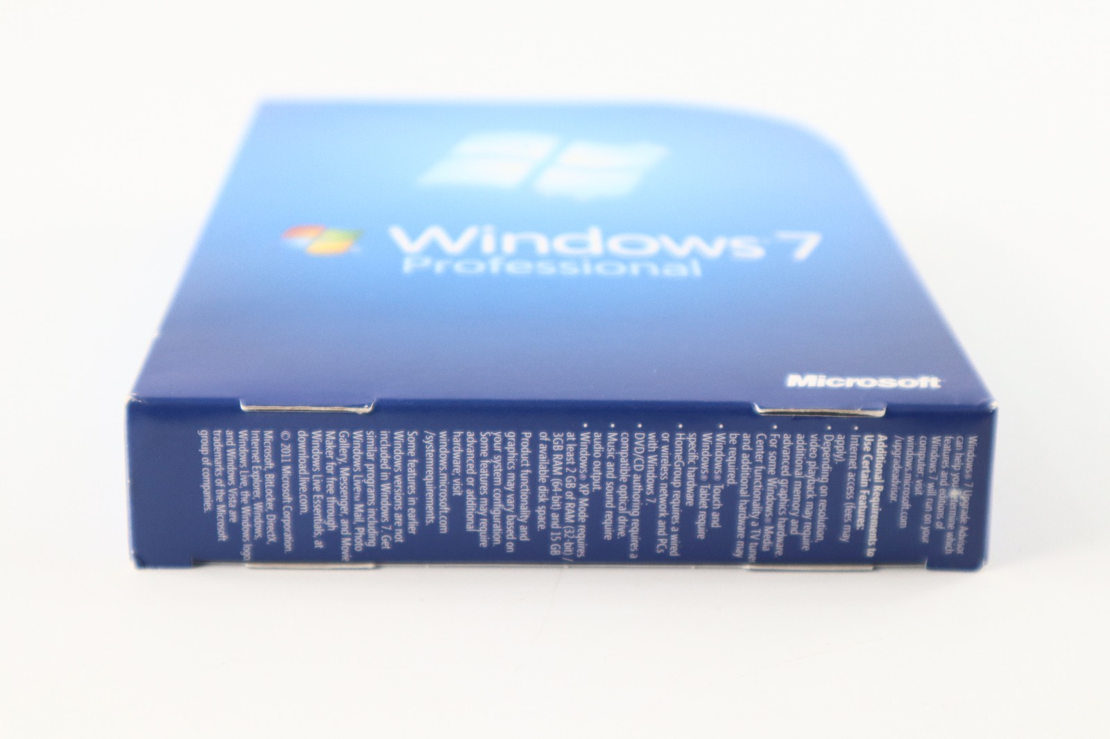 Microsoft Windows 7 Professional Full Retail Version 32 bit & 64 bit W/ Key