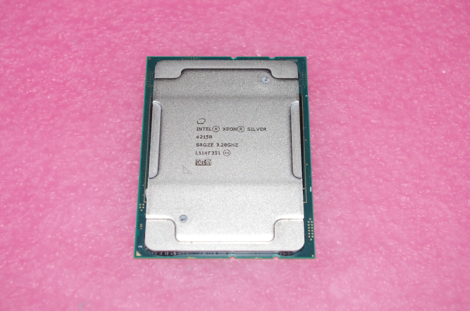 Intel Xeon Silver 4215R 3.20GHZ 8-Core 11MB LGA3647 CPU Processor SRGZE GRADE A