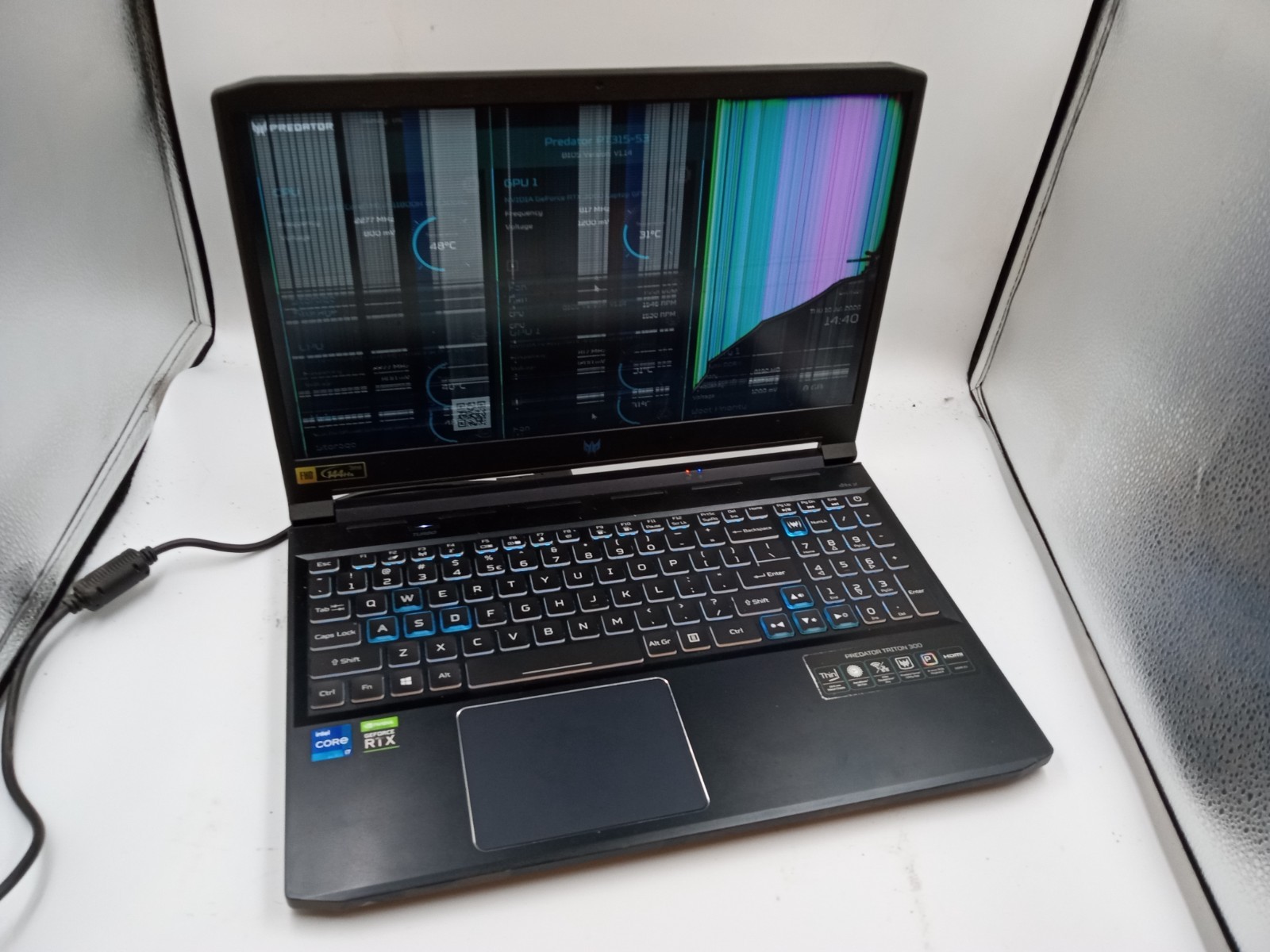 Acer Predator Triton PT315-53 15.6″ Laptop i7-11800H Nvidia RTX 3060 -CRACKED!!