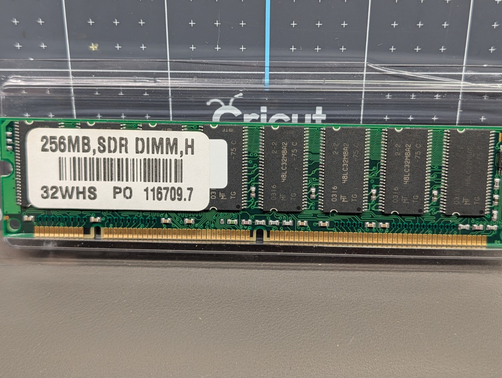 256MB PC133 SDR DIMM Desktop RAM Memory Module (2003)