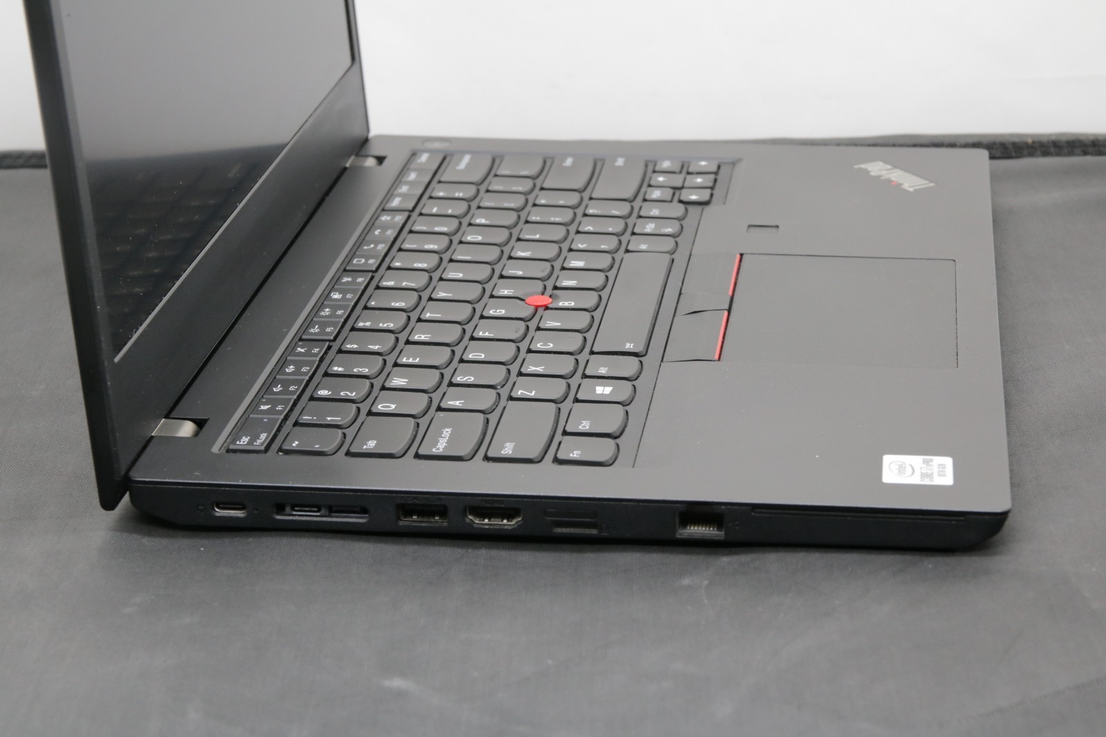 Lenovo ThinkPad L14 Gen 1 – i7-10610U – 256GB, 16GB, Windows 11 +Adapter