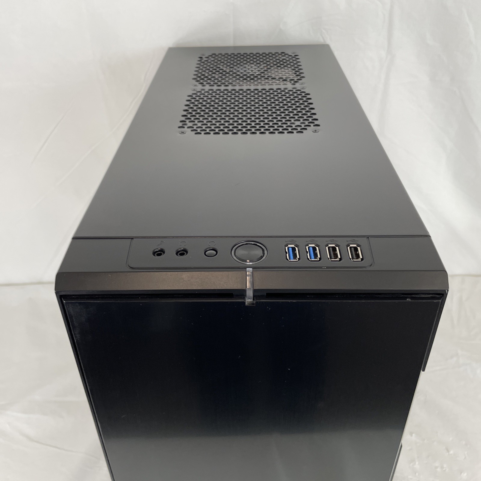 Fractal Design Define R4 | Asus P8Z77-V Pro | i5-3570K 3.40GHz | 16GB RAM NO OS
