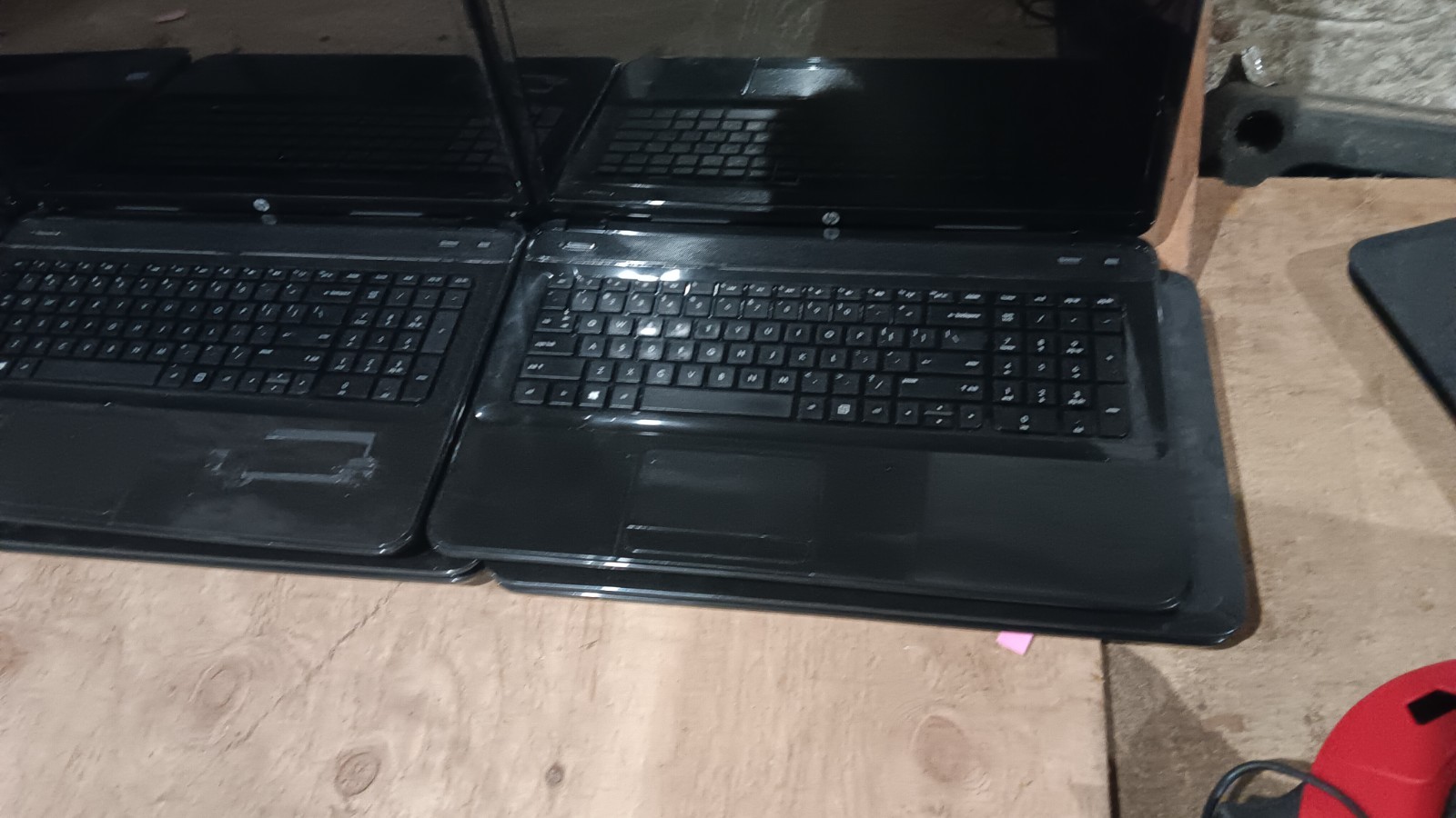 17.3″ HP Pavilion g7 Laptop Core i3-3110M @ 2.40 GHz 17.3″ LCD Screen AC Adapter