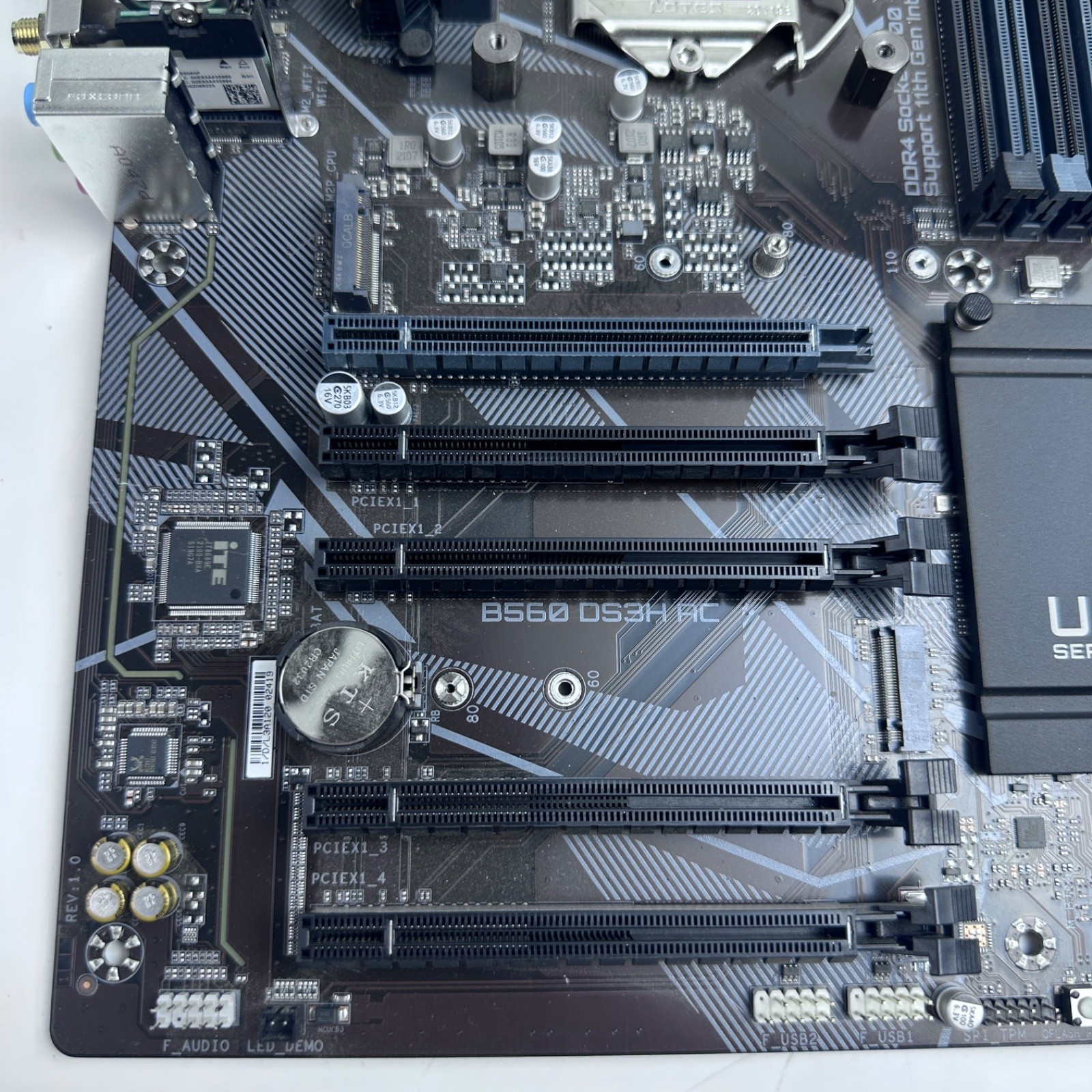 GIGABYTE B560 DS3H AC Motherboard Intel LGA1200 ATX DDR4 PCIe 4.0 M.2 Wi-Fi DP