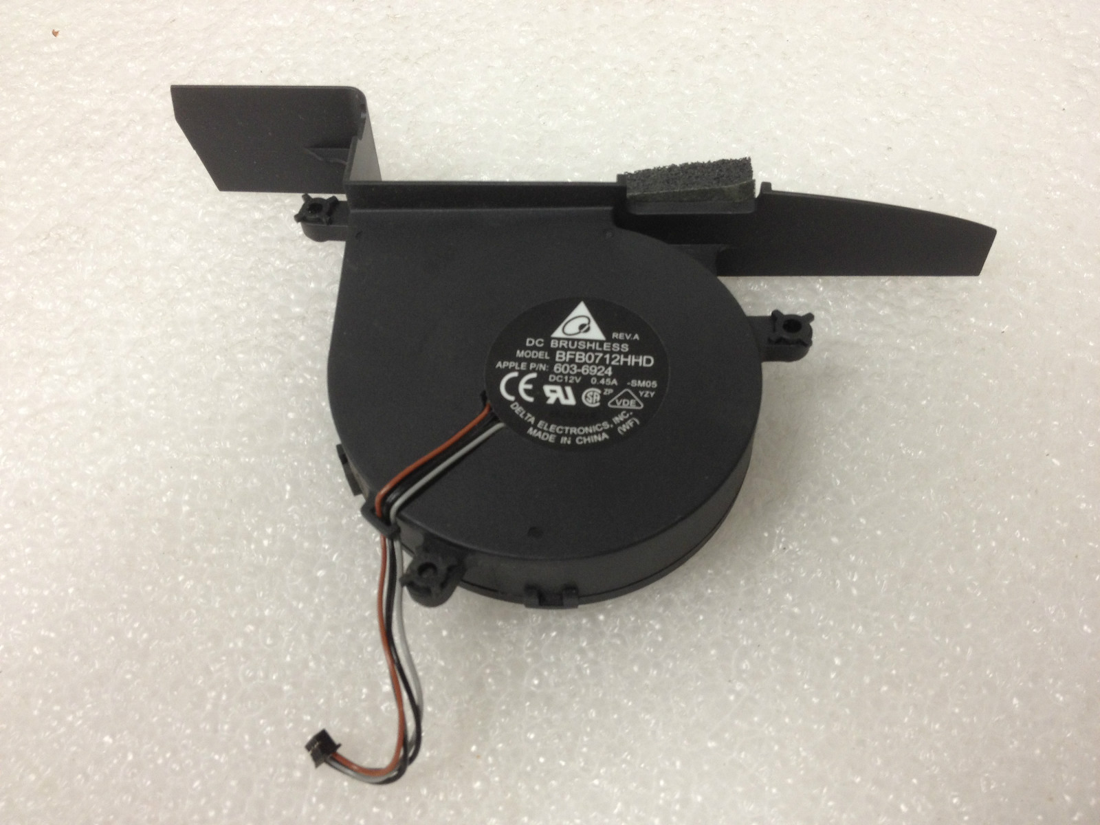 Apple iMac 20″ COOLING FAN DC 12V 0.45A BRUSHLESS BFB0712HHD 603-6924