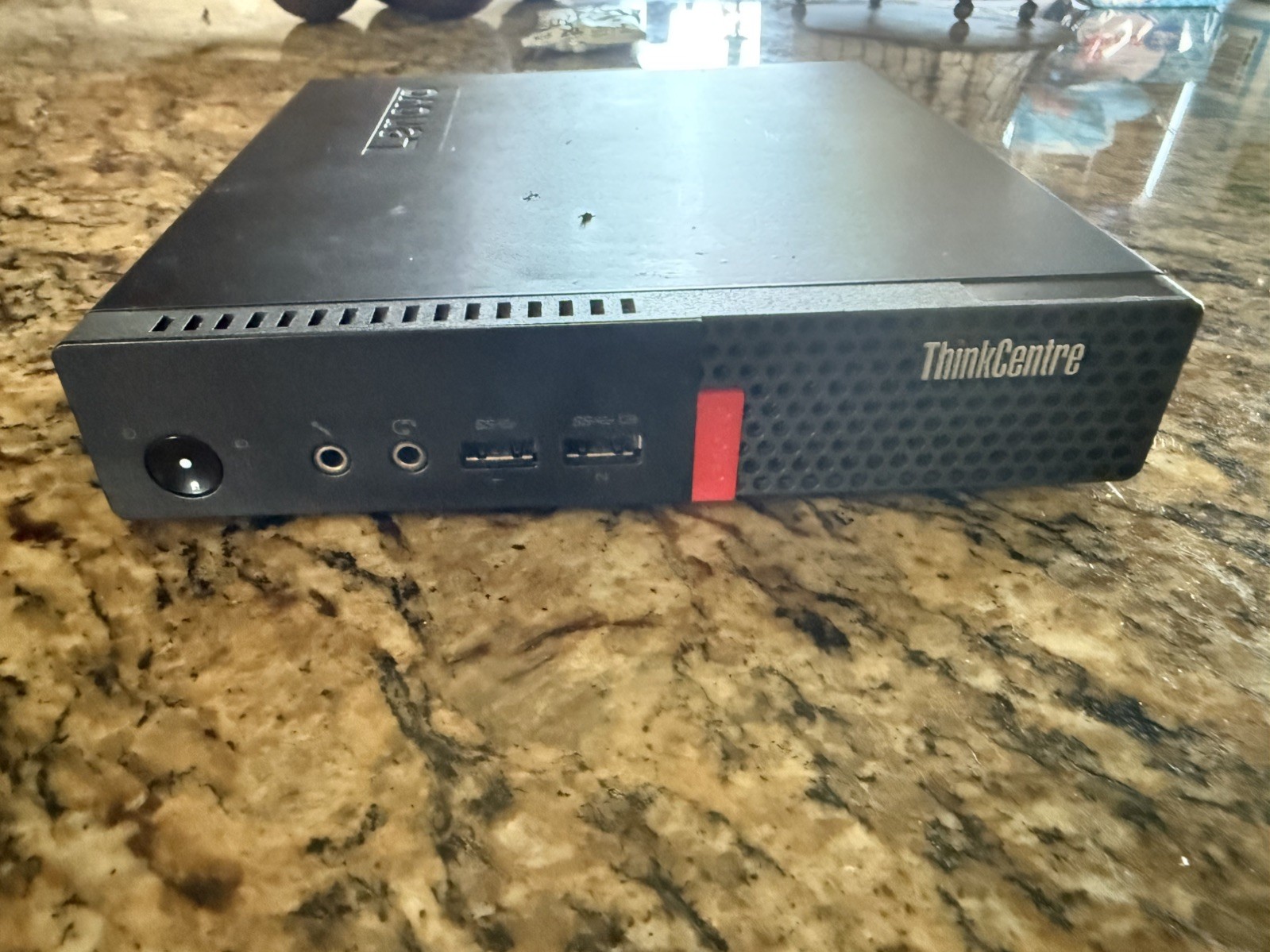 Lenovo ThinkCentre M910q (256GB, Intel Core i5 7th Gen., 2.70GHz, 8GB)