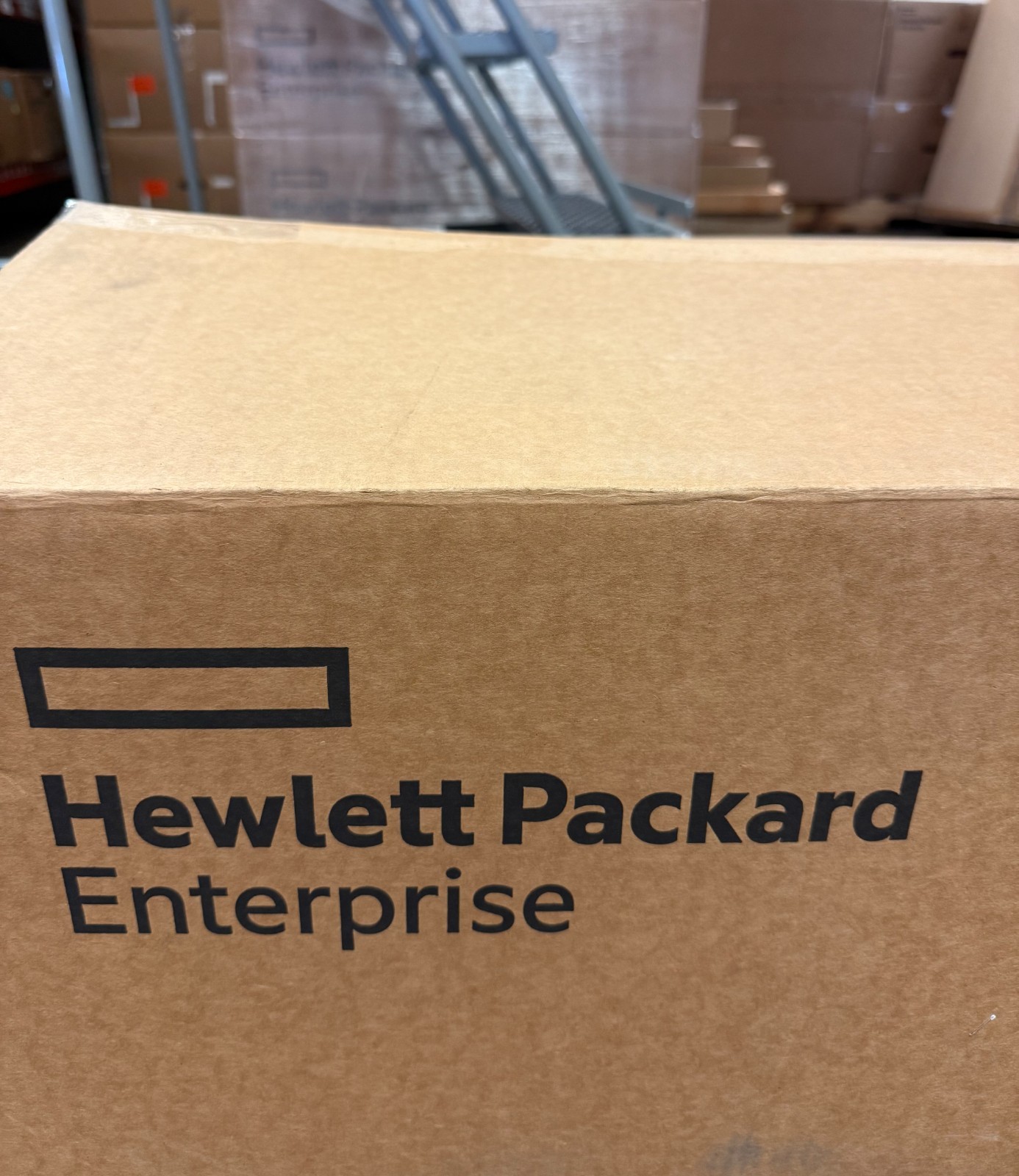 R4G55B HPE SN3600B 32Gb 24-8 8-Pt 16Gb SW SFP+ FC Switch P45391-001