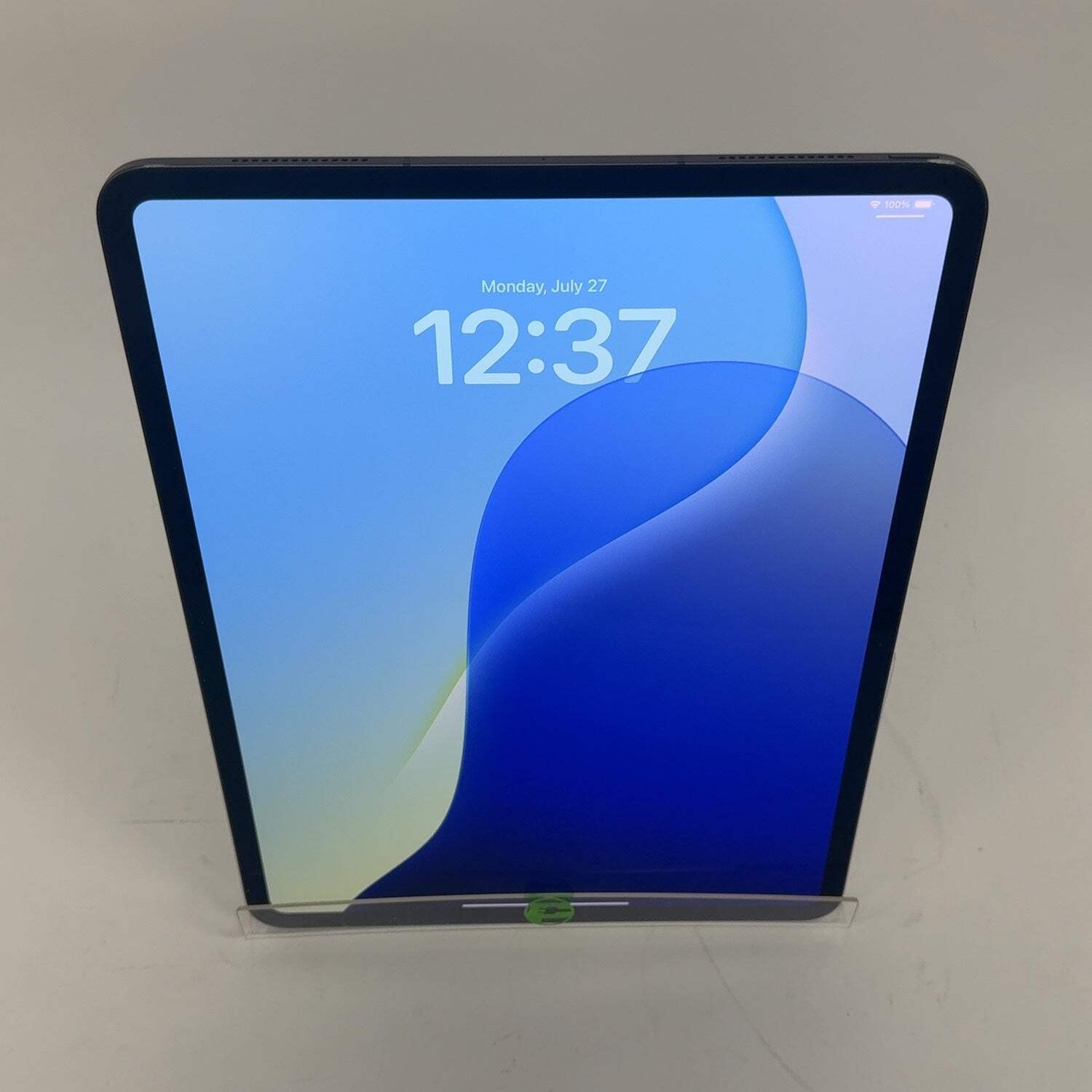 Unlocked Apple iPad Pro 13″ M4 256GB 18.7.8 Space Black MVXR3LL/A