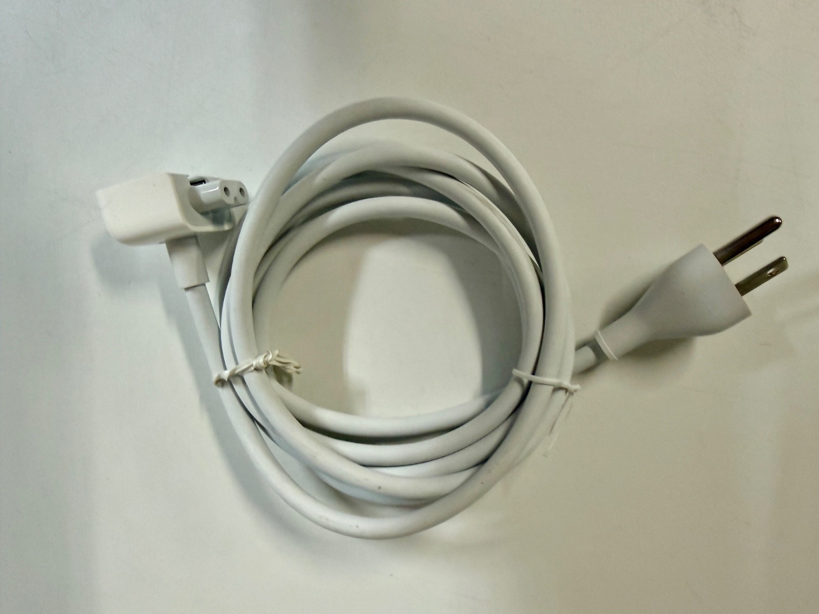 Genuine Original Apple Duckhead Two-Prong Plug with Extension Cord – MK122LL/A