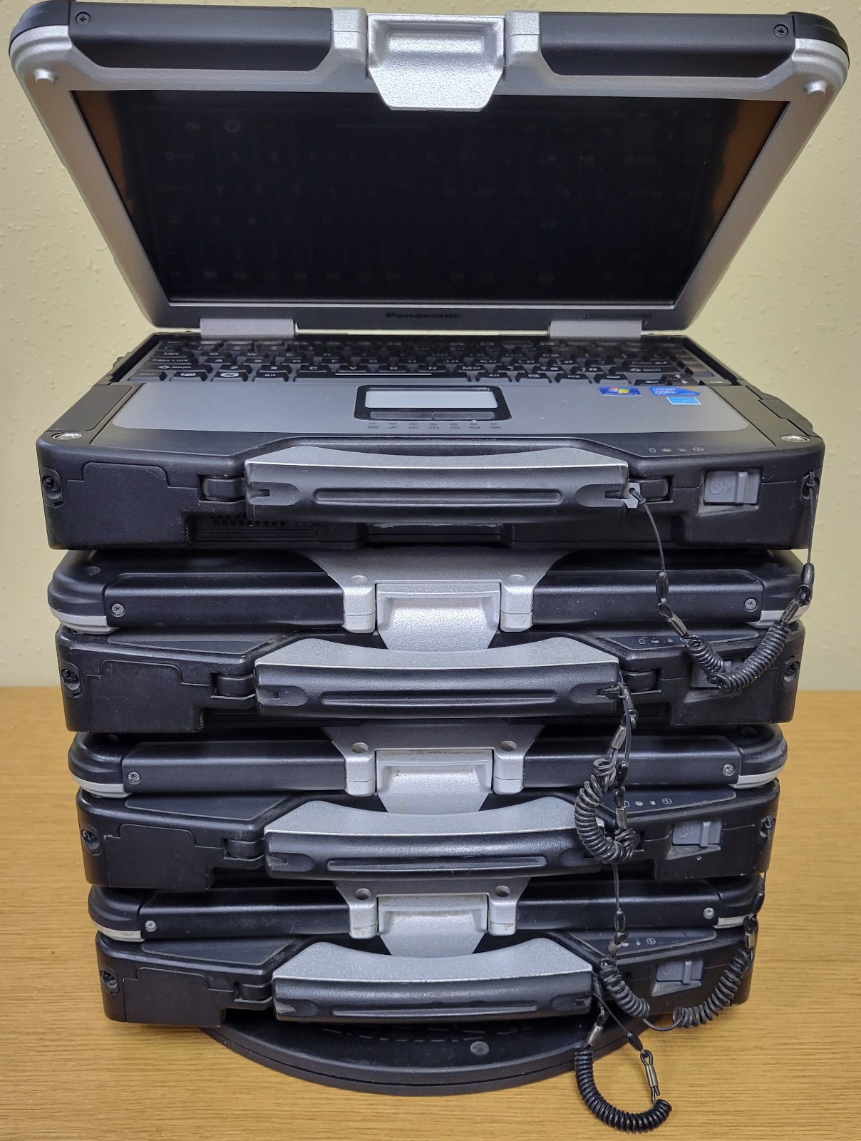 (Lot of 4)Panasonic Toughbook CF-31 i5-5th Gen 2.3/2.40GHz 4/8GB Touch No OS/SSD