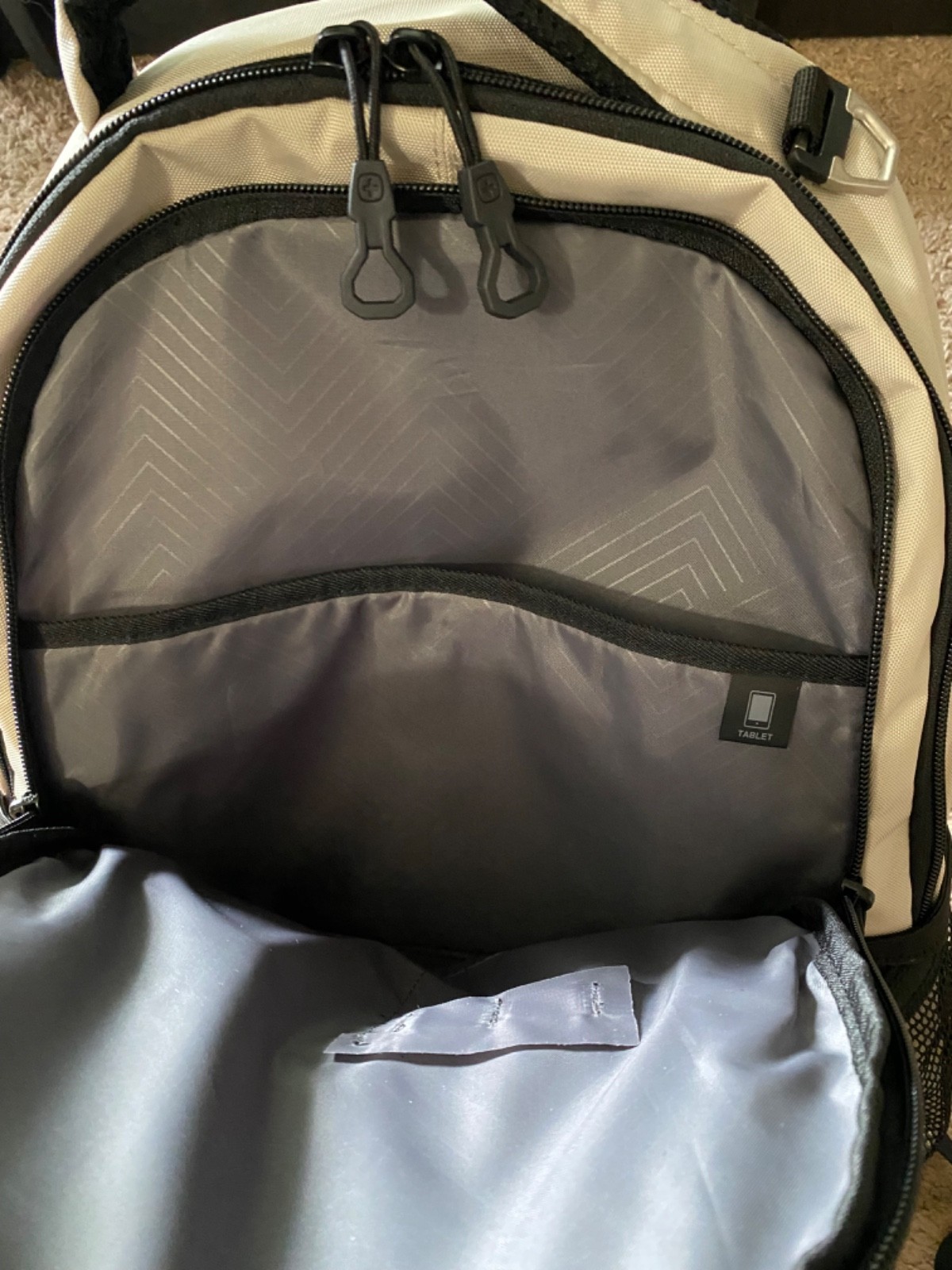 SwissGear Cecil 5505 Laptop Backpack, Cream/Black, 18-inch