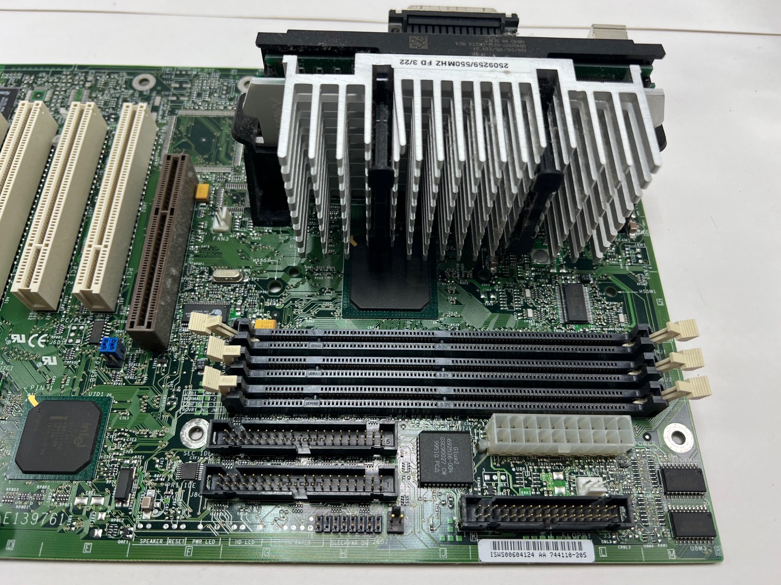 INTEL Pentium III MOTHERBOARD E139761