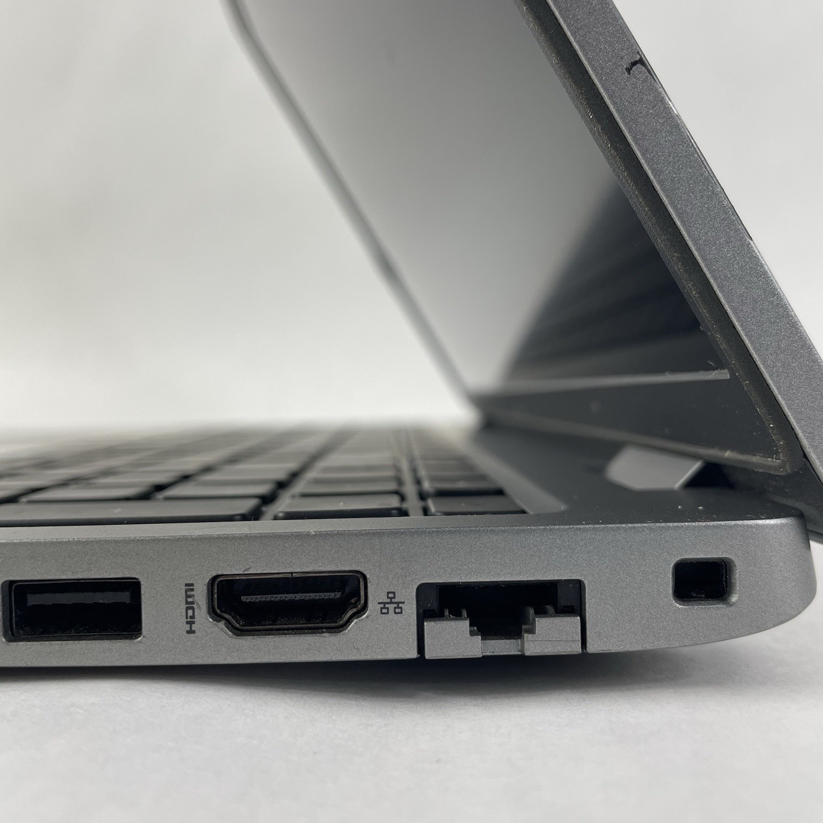 Dell Latitude 5520 15.6″ i5-1145G7 2.60 GHz 16 GB RAM No SSD/OS/AC