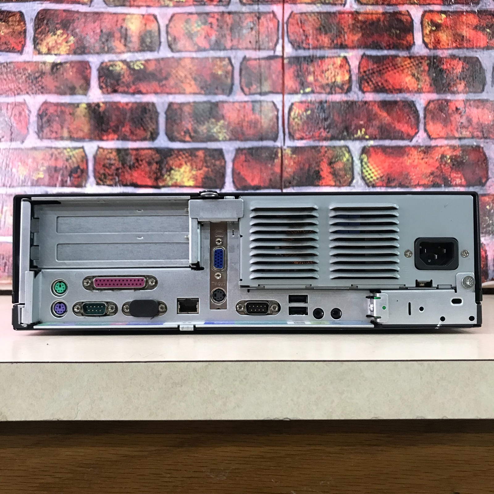 HP Compaq EVO SFF PC Retro Gaming Pentium 4 2.00GHz 256MB RAM (Windows XP Pro)