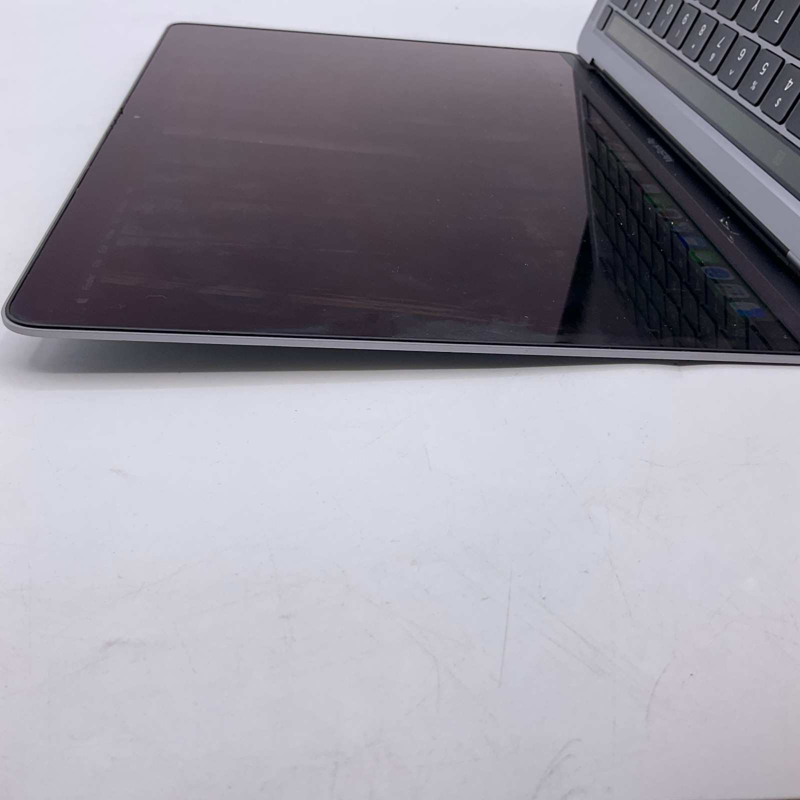 Apple MacBook Pro 2020 A2338 13″ Touch Bar M1 8GB RAM 256GB SSD Space Gray